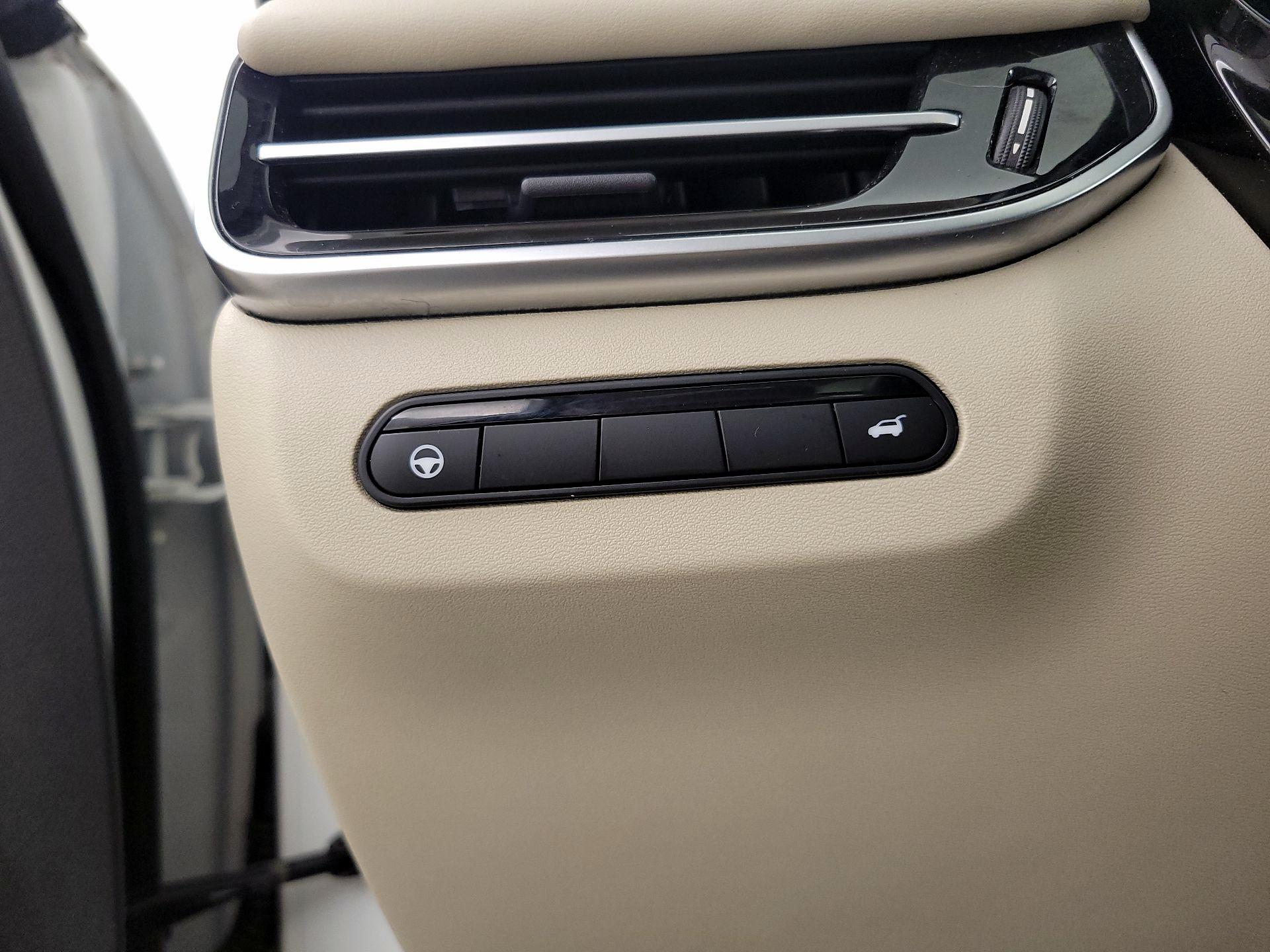 Thumbnail: 2023 INFINITI QX60 - 13