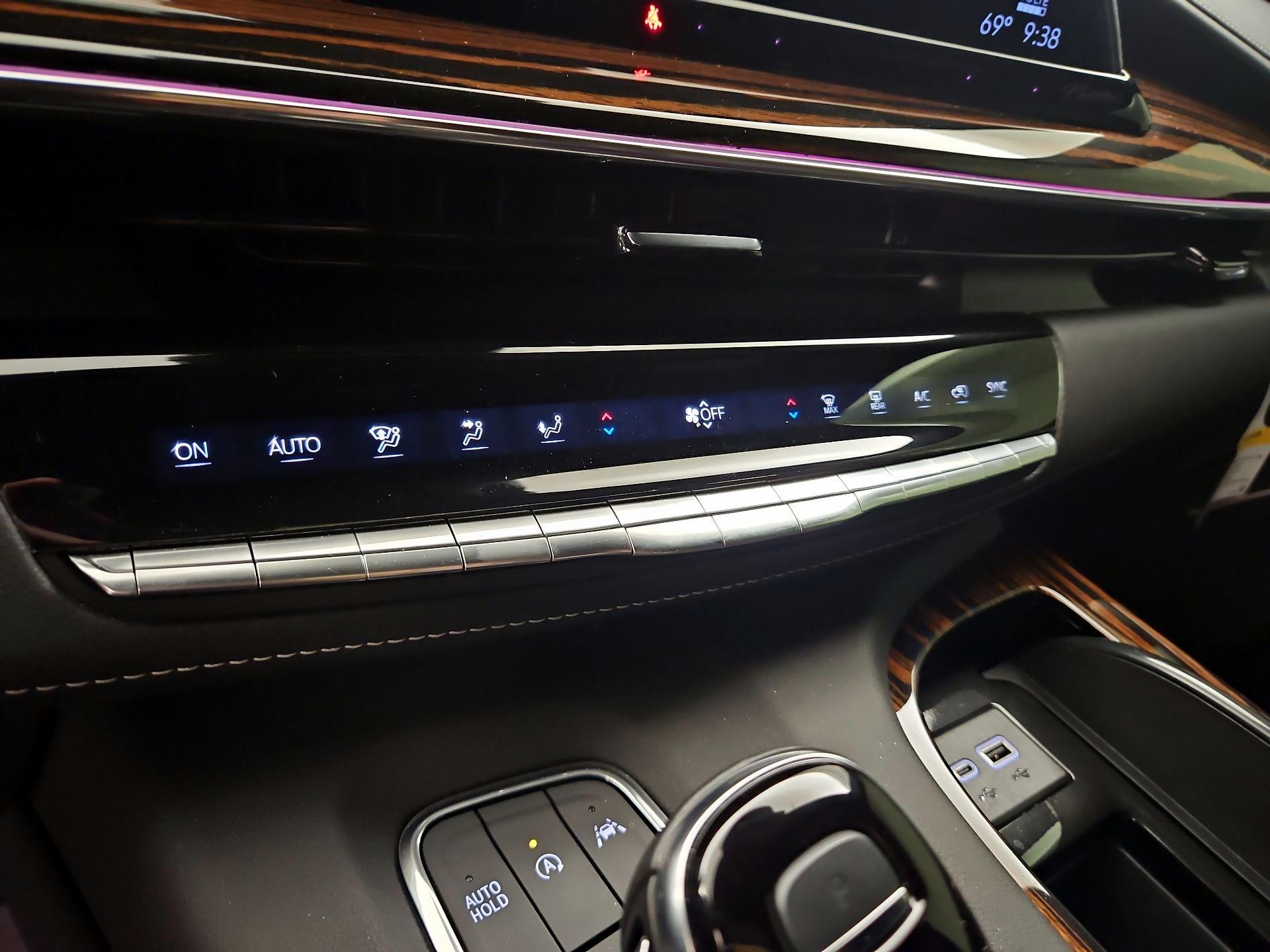 Thumbnail: 2024 Cadillac Escalade - 17