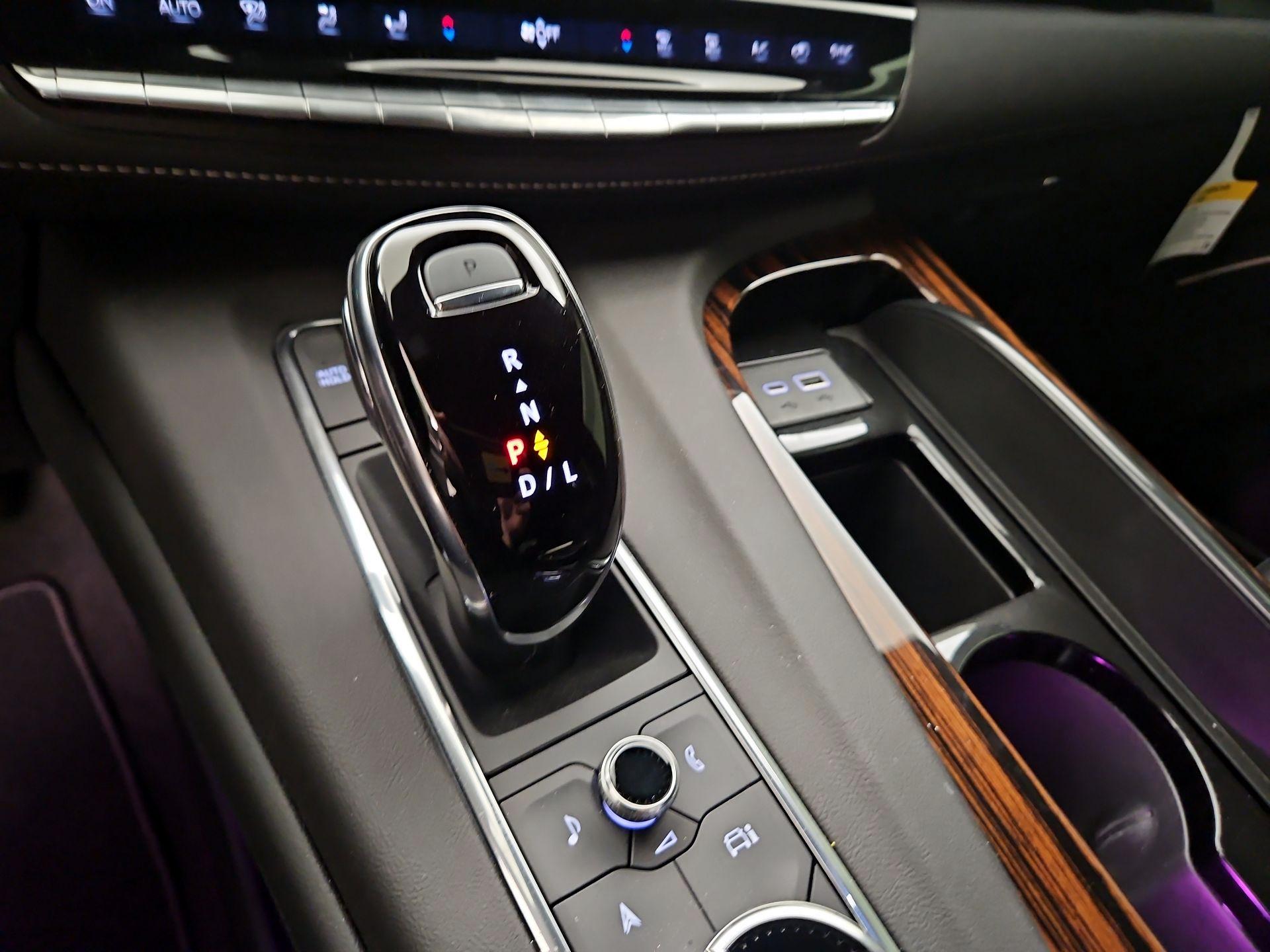 Thumbnail: 2024 Cadillac Escalade - 18