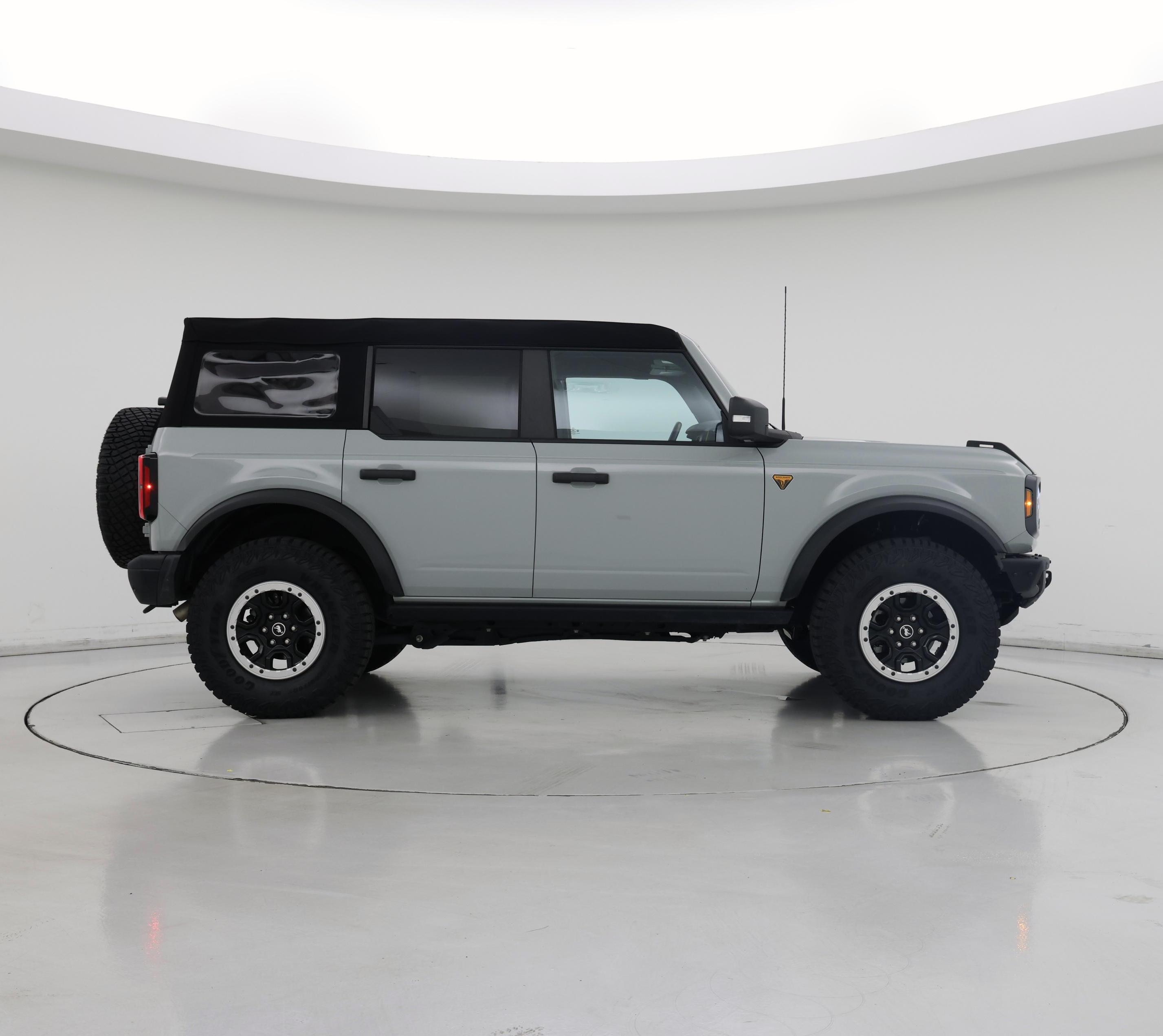 Thumbnail: 2023 Ford Bronco - 7