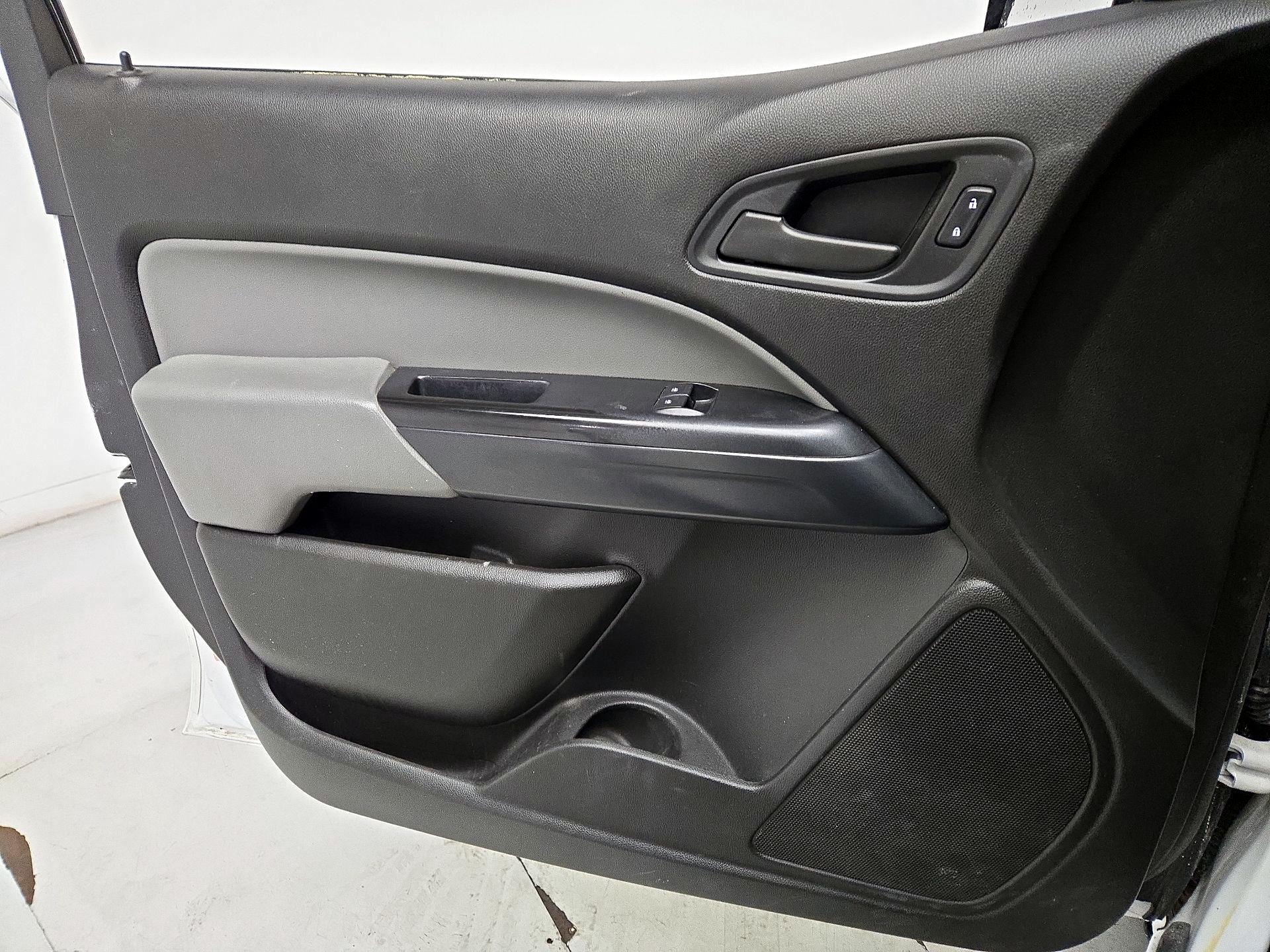 Thumbnail: 2016 Chevrolet Colorado - 12