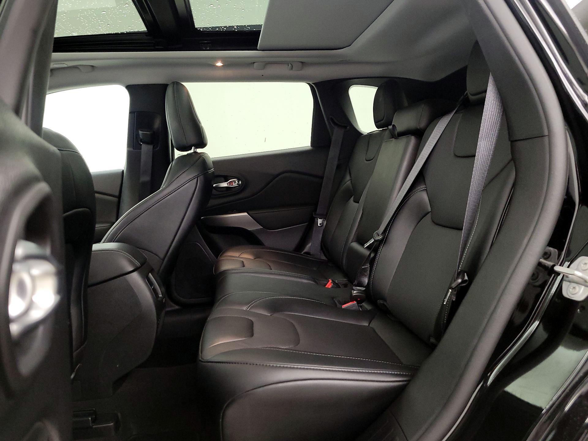 Thumbnail: 2022 Jeep Cherokee - 20