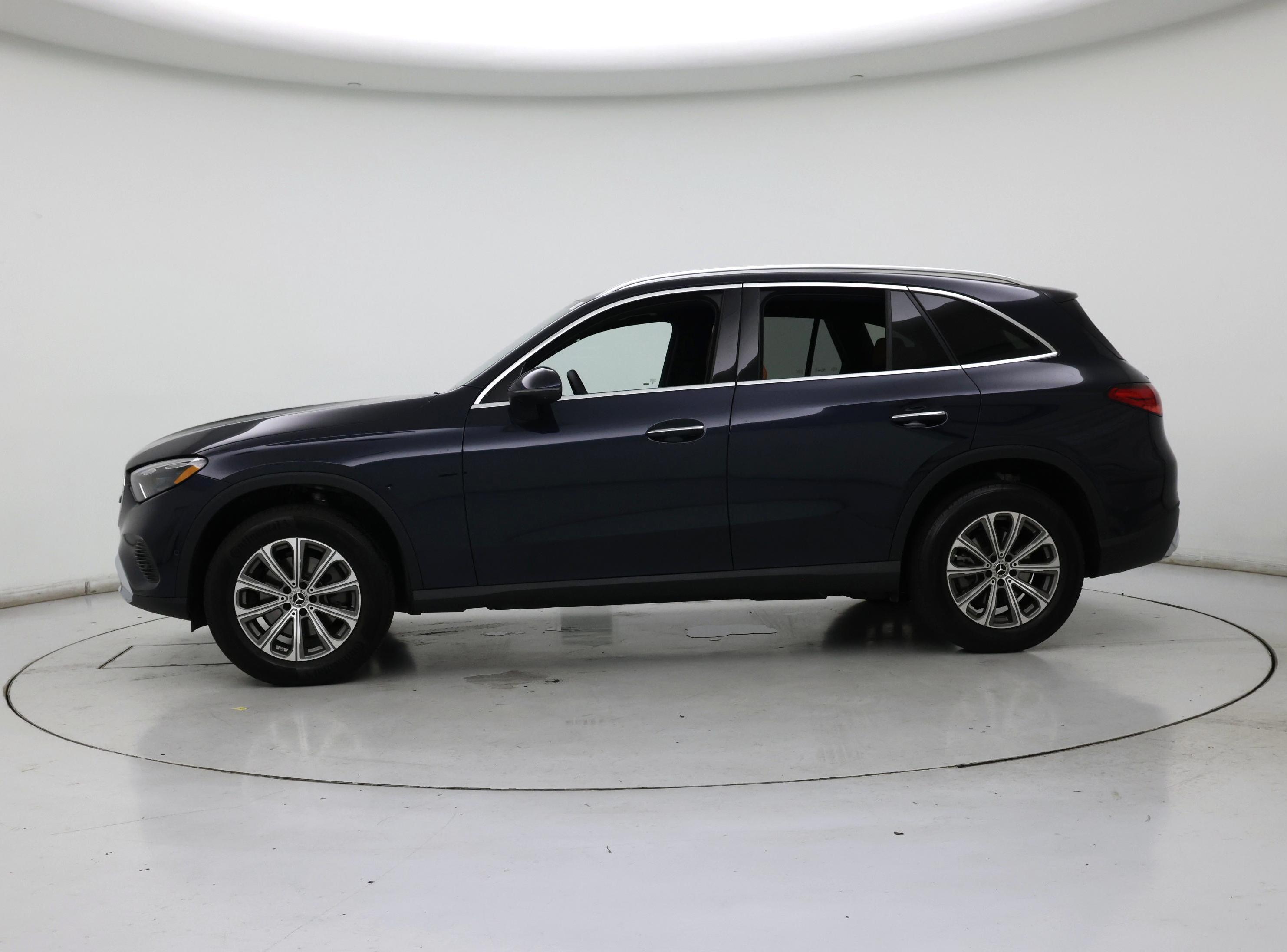 Thumbnail: 2023 Mercedes-Benz GLC - 3