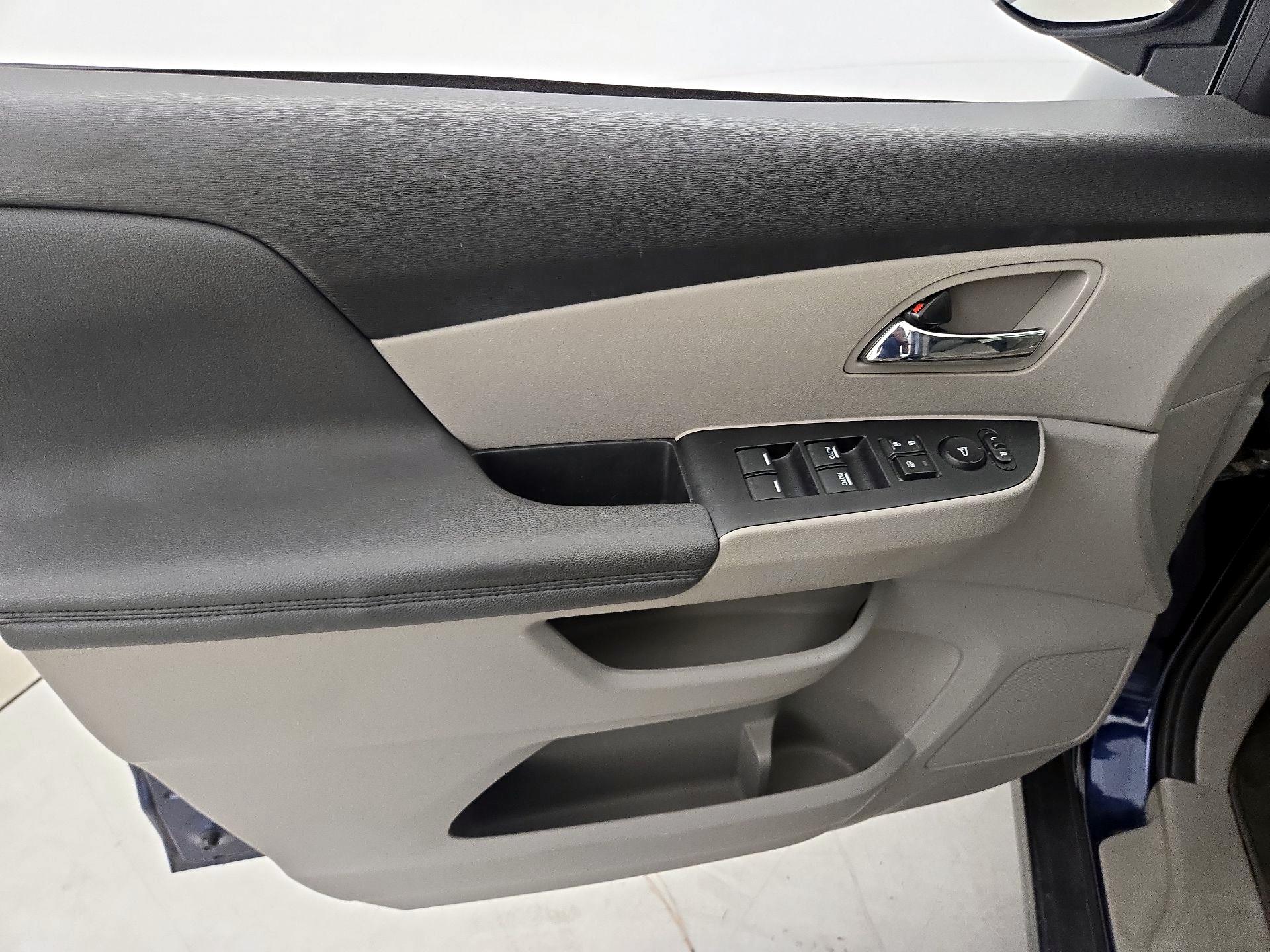 Thumbnail: 2014 Honda Odyssey - 12