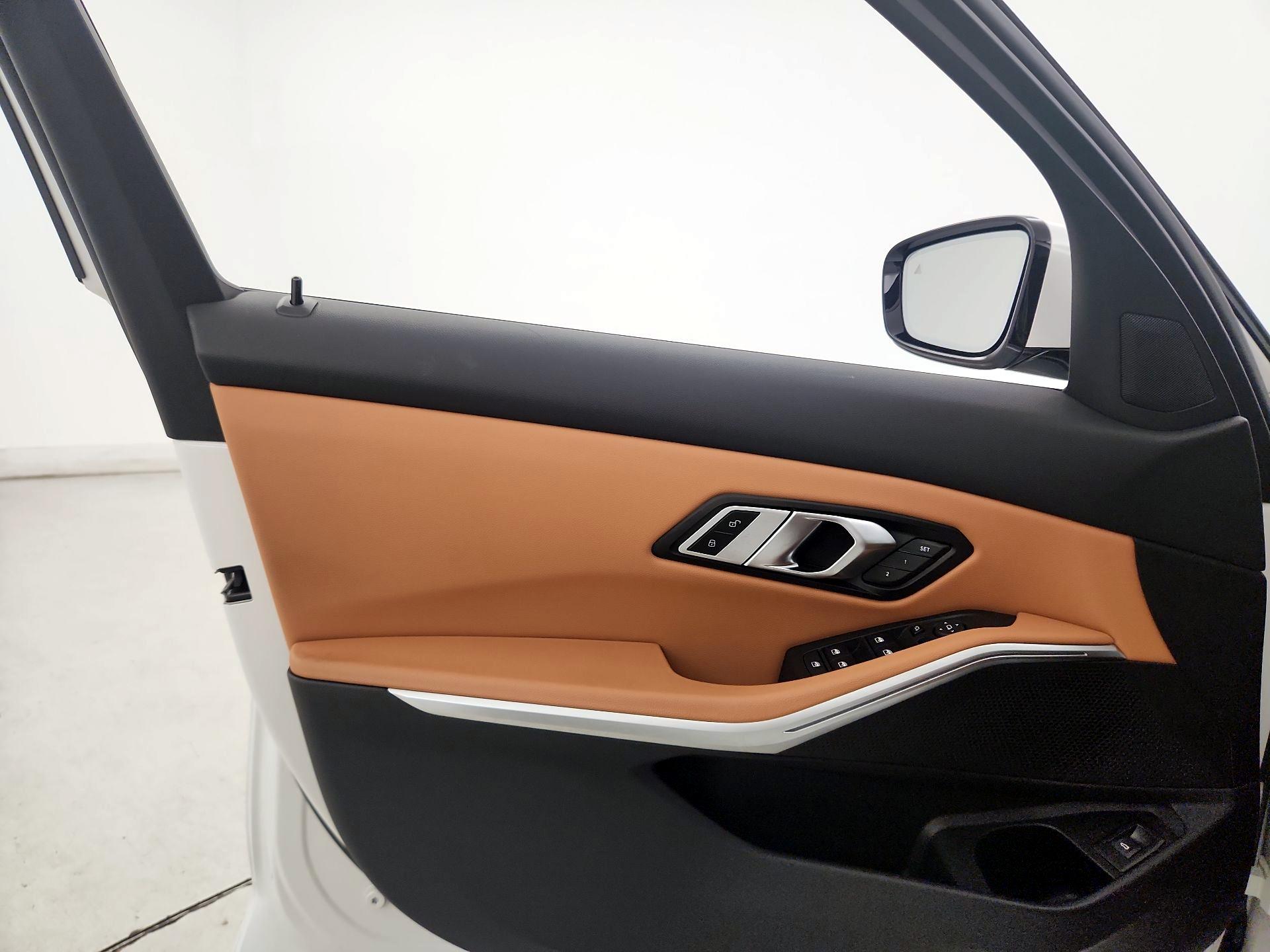 Thumbnail: 2023 BMW 3 Series - 12