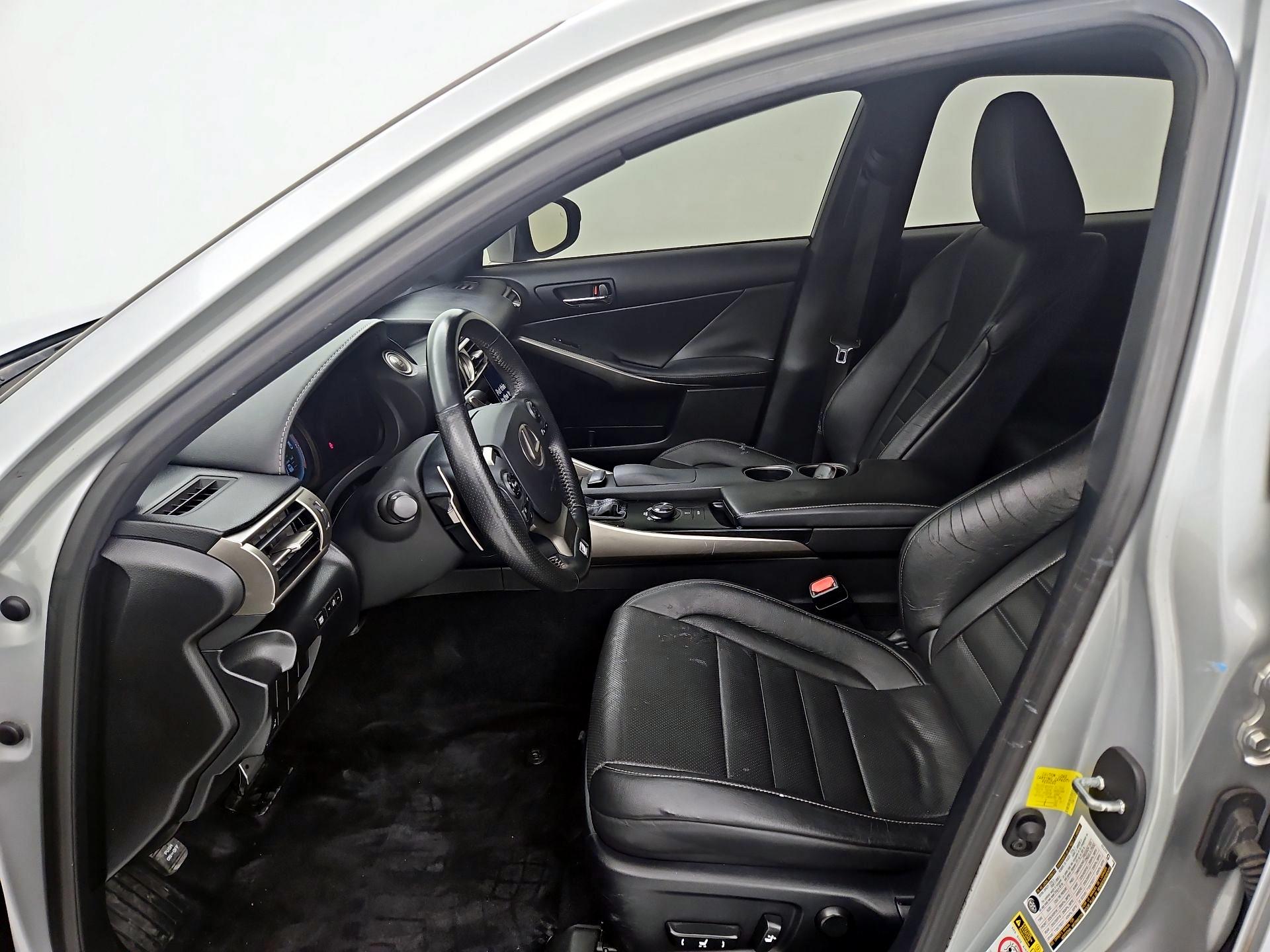 Thumbnail: 2014 Lexus IS - 11