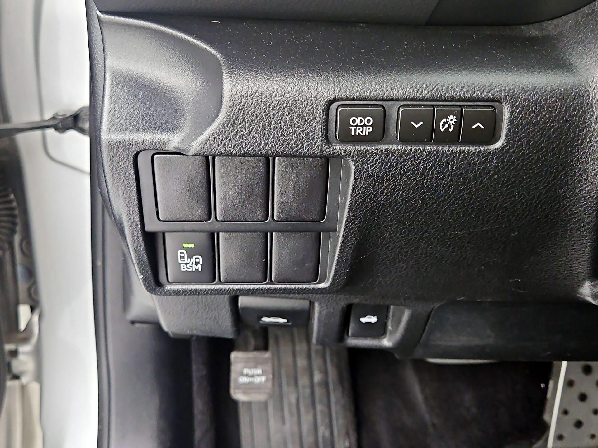 Thumbnail: 2014 Lexus IS - 13