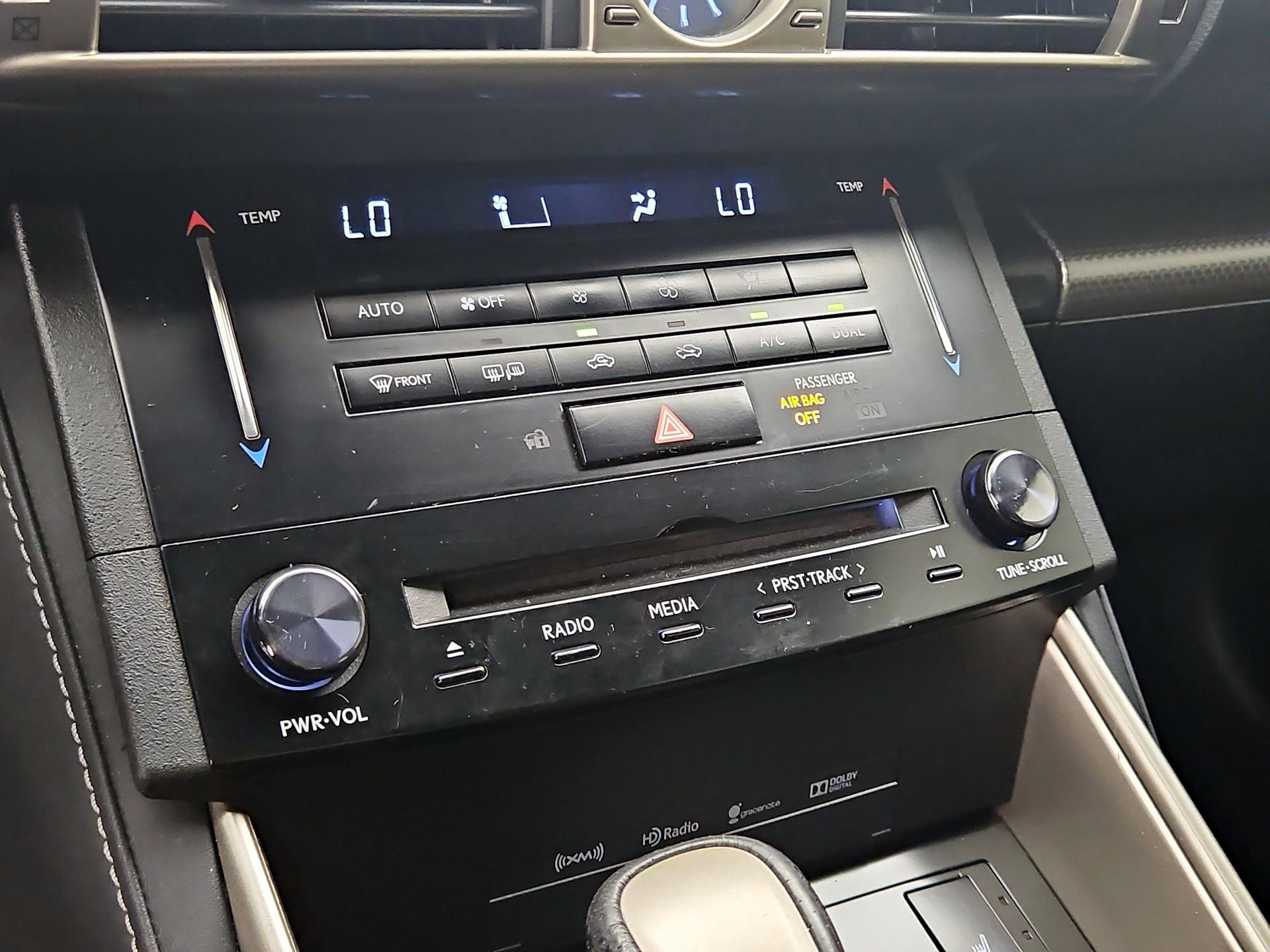 Thumbnail: 2014 Lexus IS - 17