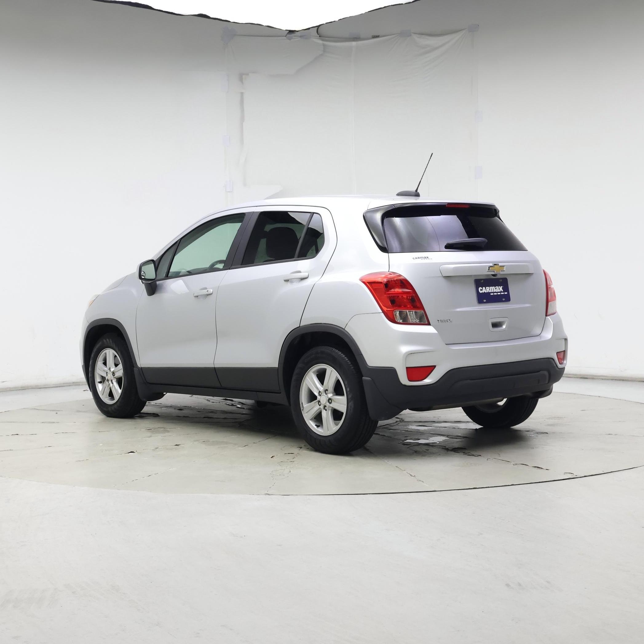 Thumbnail: 2019 Chevrolet Trax - 2