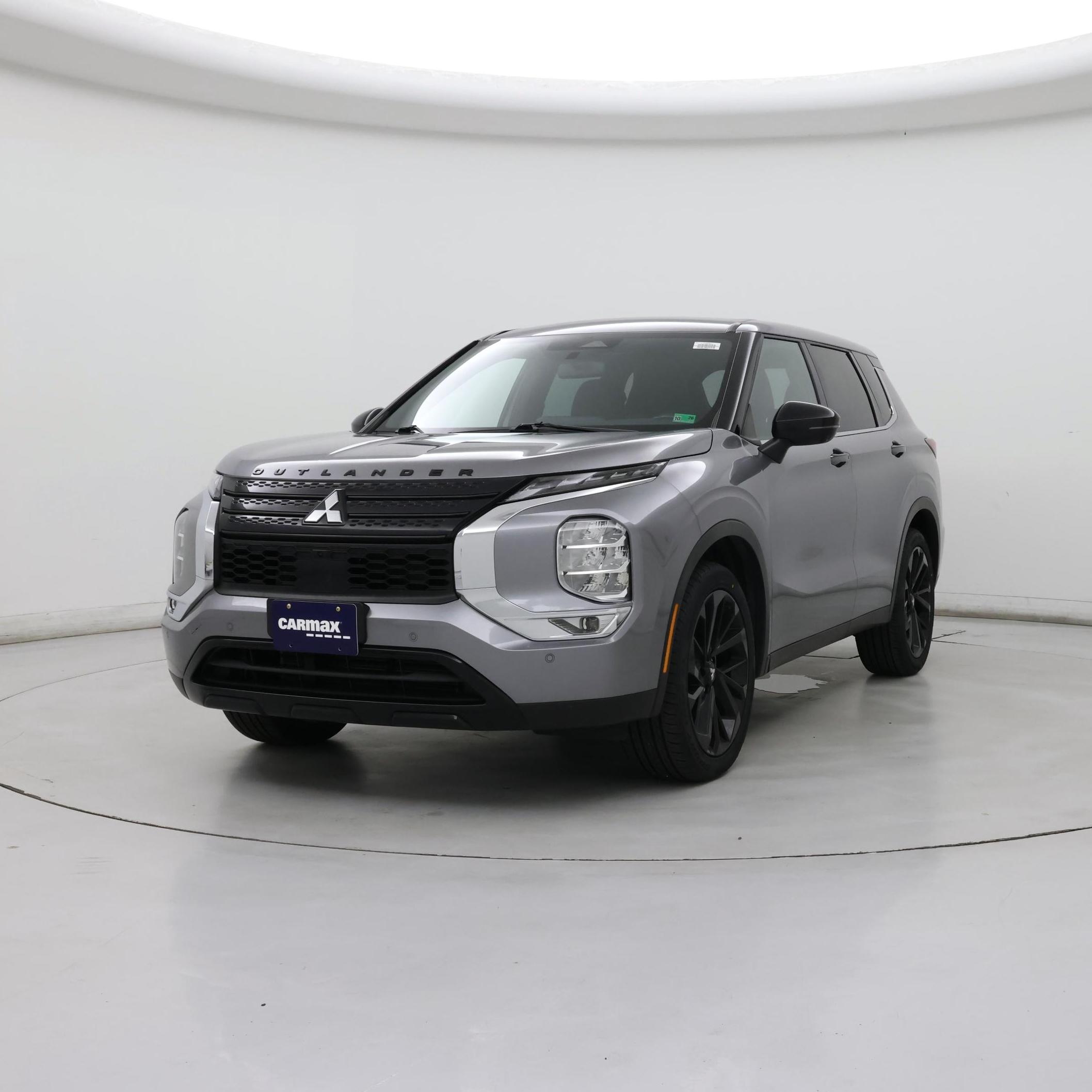 Thumbnail: 2023 Mitsubishi Outlander - 4