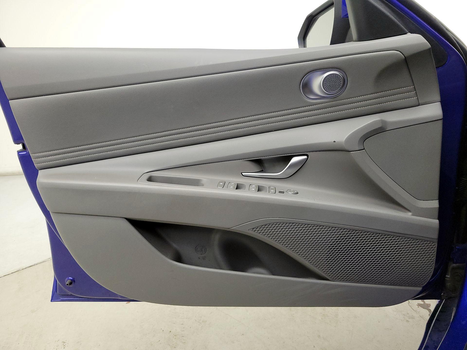 Thumbnail: 2025 Hyundai Elantra - 12