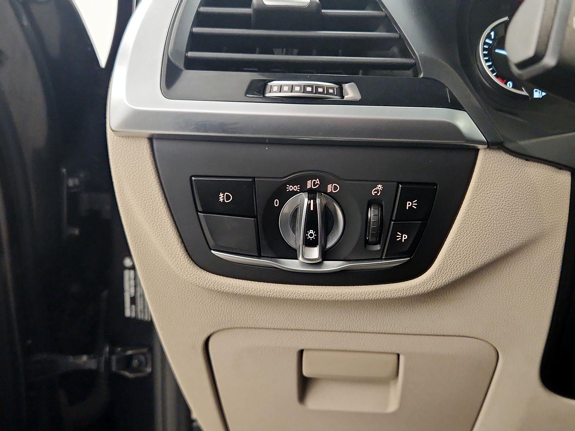Thumbnail: 2019 BMW X3 - 13