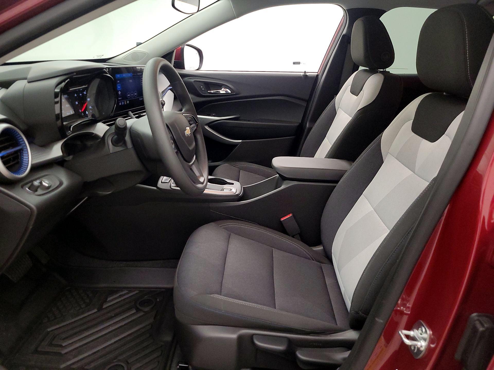 Thumbnail: 2025 Chevrolet Trax - 11