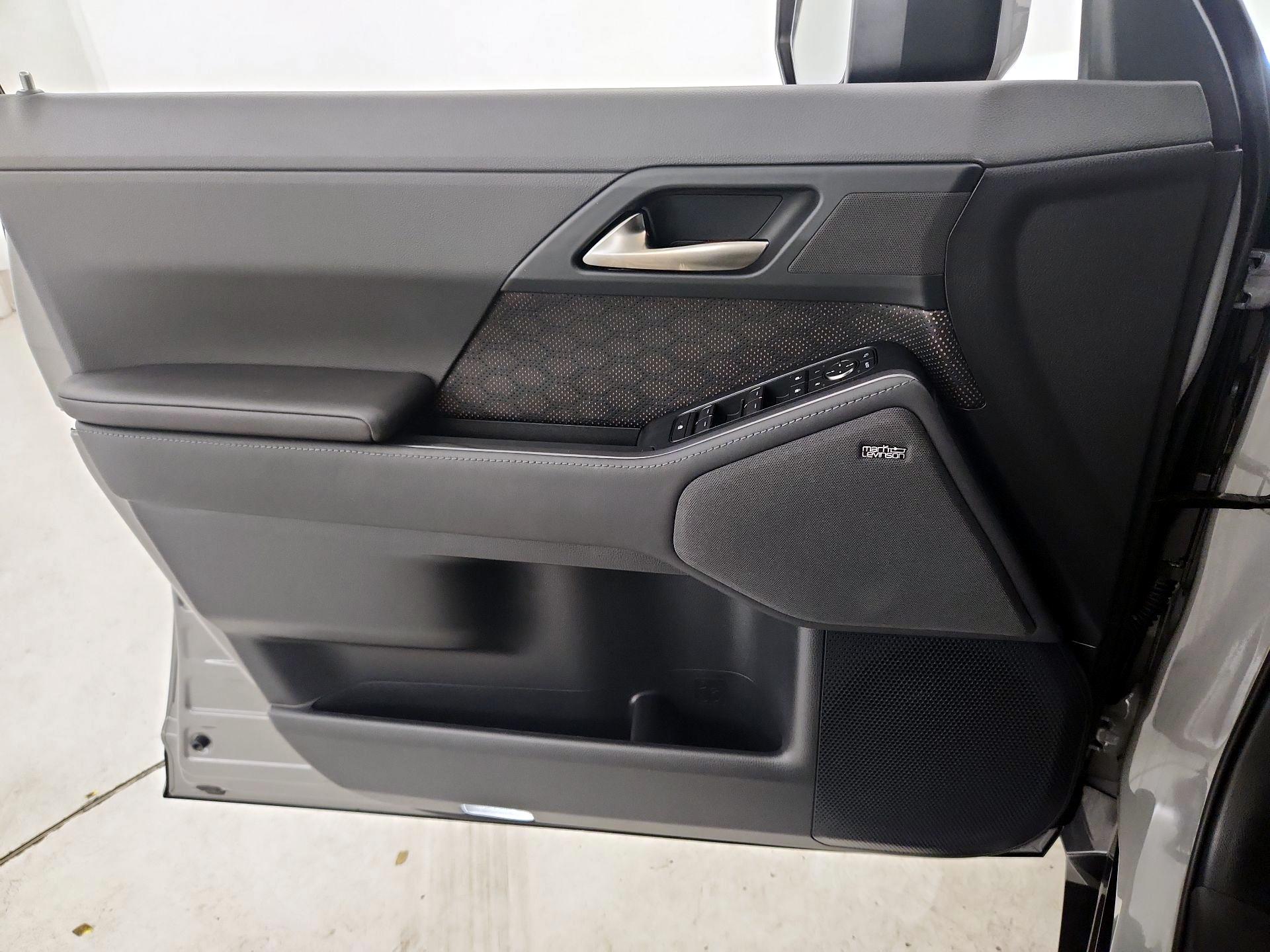 Thumbnail: 2025 Lexus GX - 12