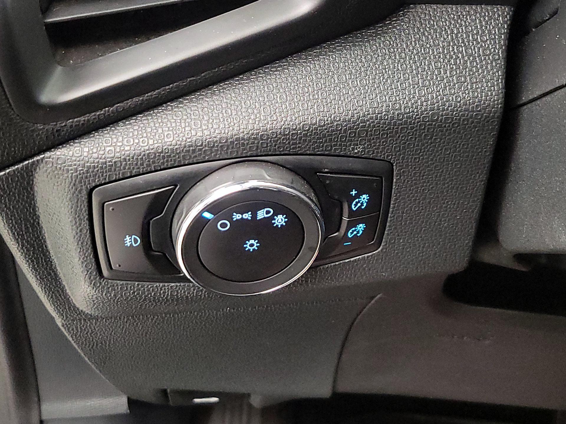 Thumbnail: 2018 Ford EcoSport - 13