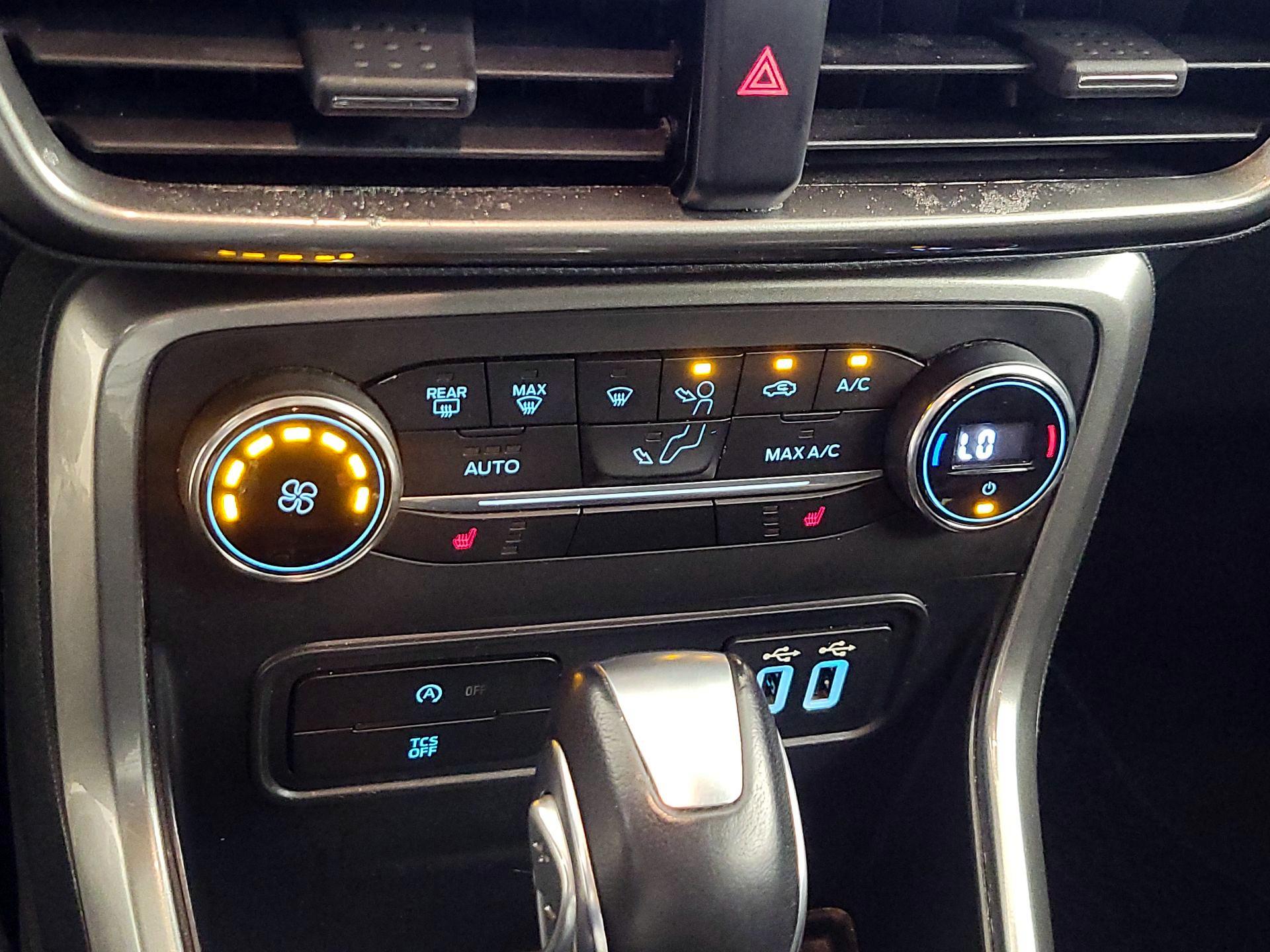 Thumbnail: 2018 Ford EcoSport - 16