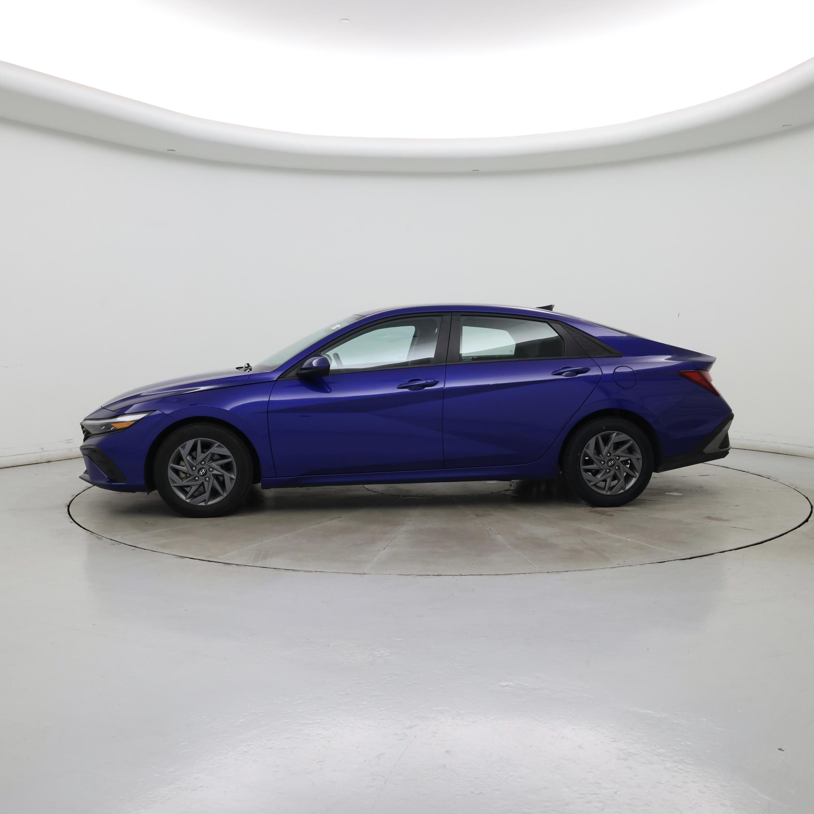 Thumbnail: 2024 Hyundai Elantra - 3