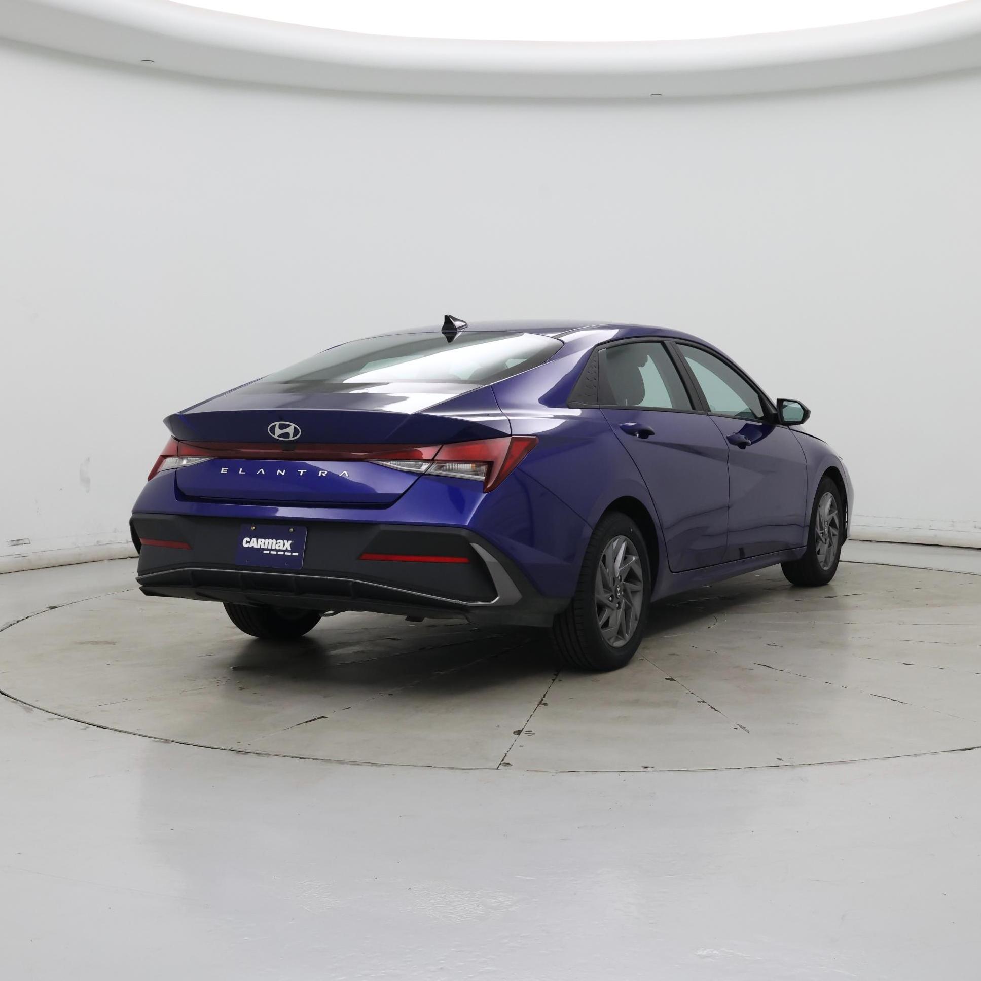 Thumbnail: 2024 Hyundai Elantra - 8