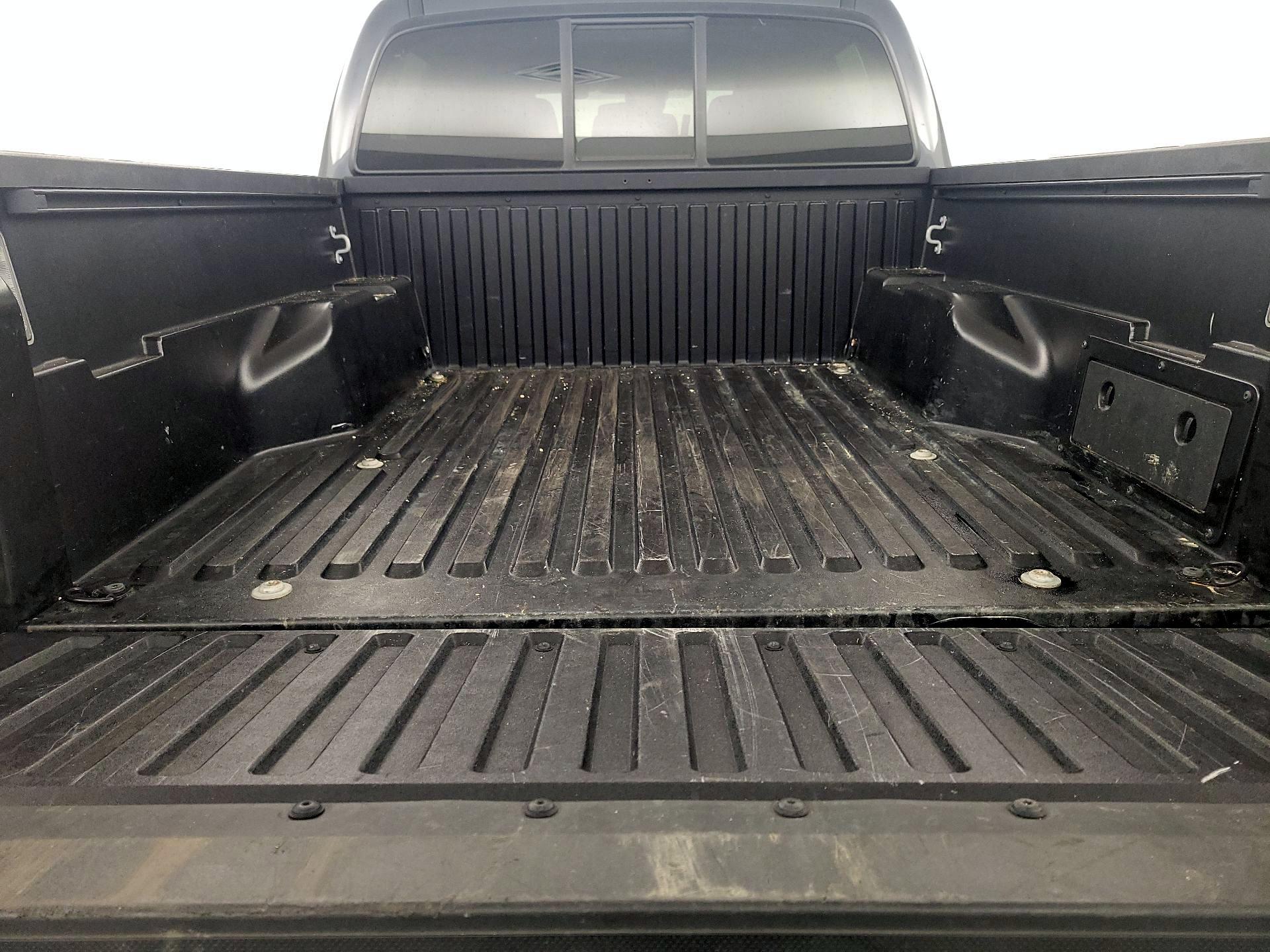 Thumbnail: 2022 Toyota Tacoma - 20