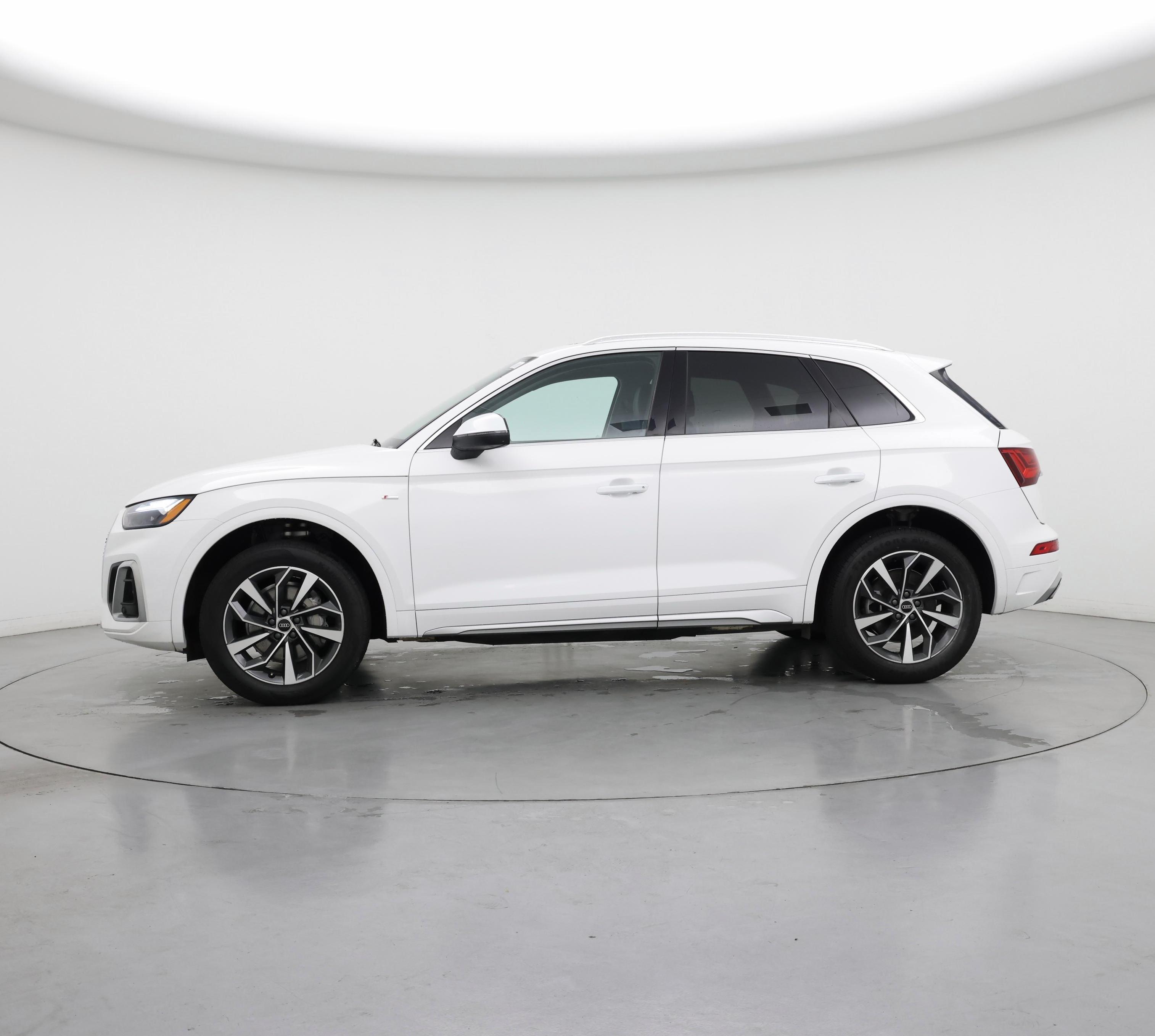 Thumbnail: 2022 Audi Q5 - 3