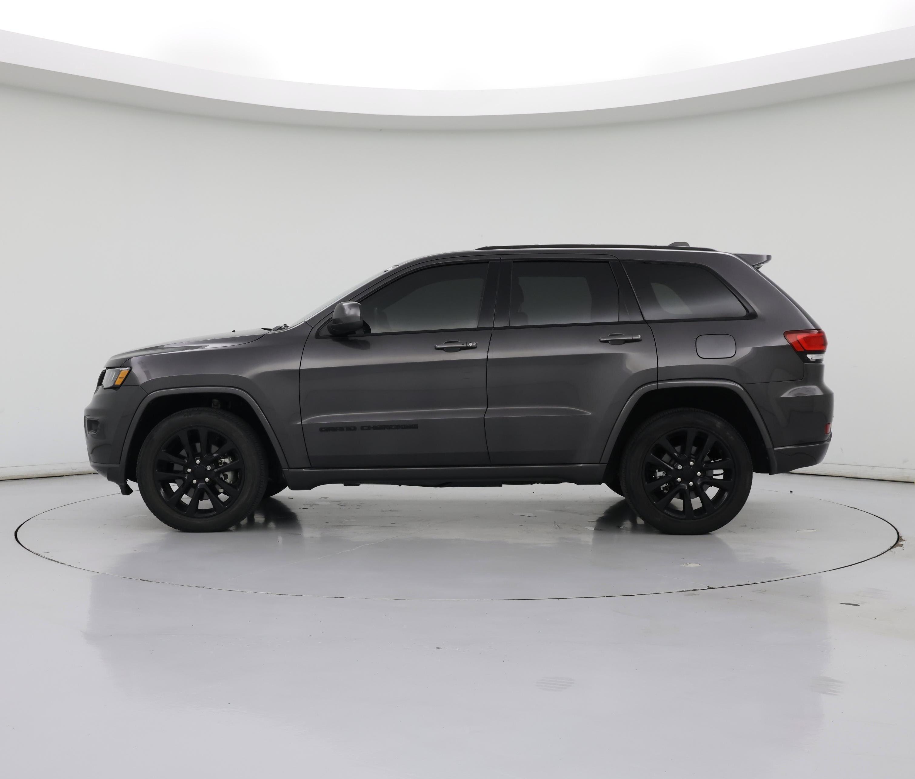 Thumbnail: 2021 Jeep Grand Cherokee - 3