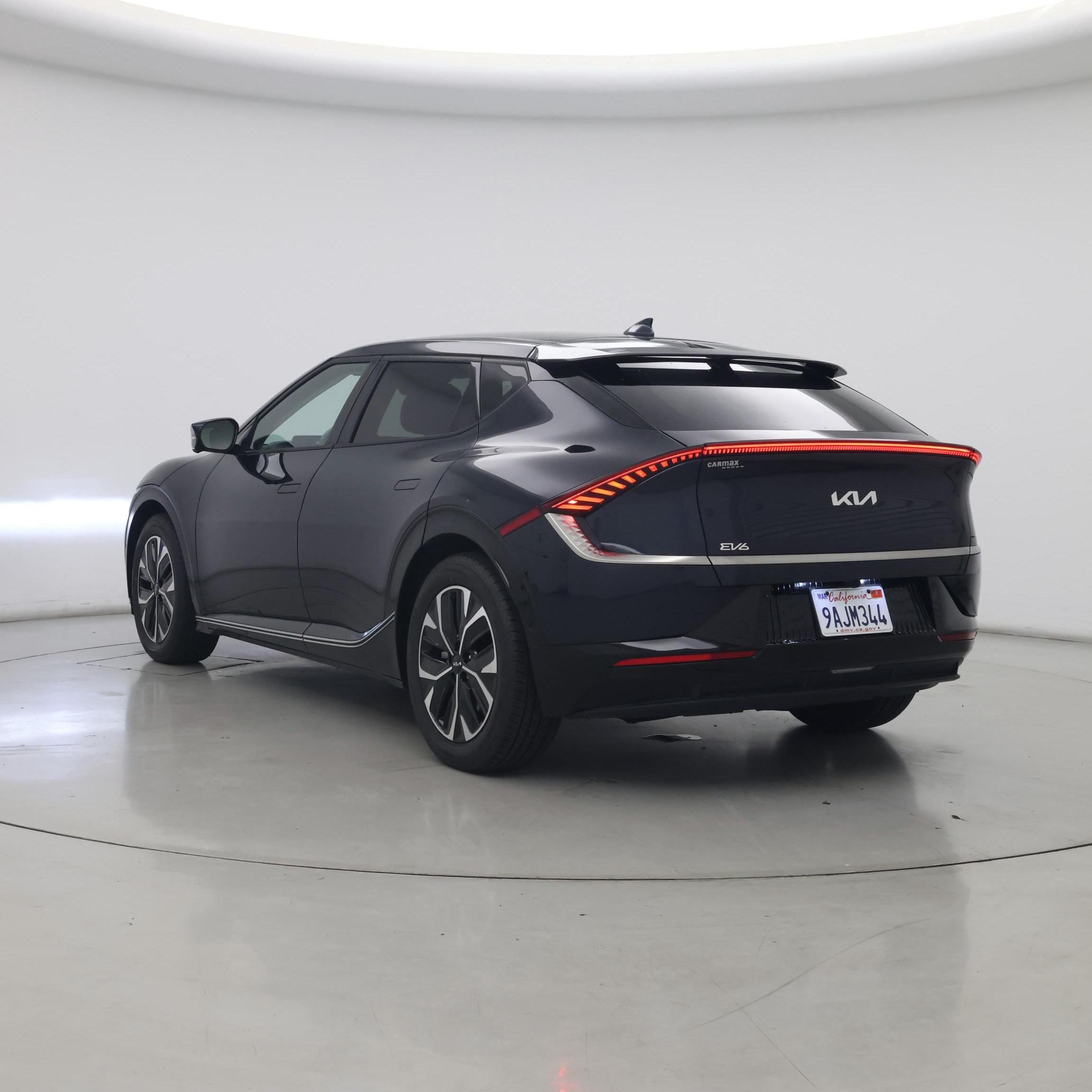 Thumbnail: 2022 Kia EV6 - 2