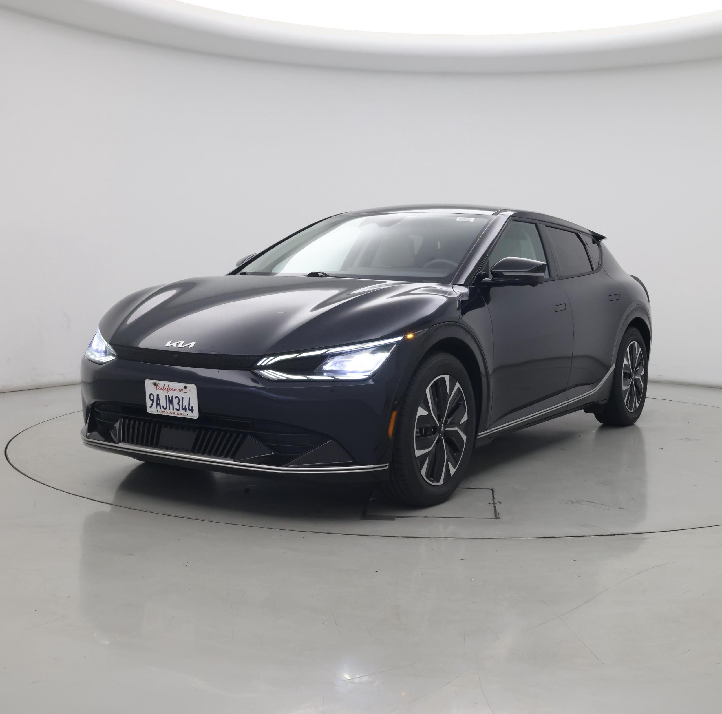 Thumbnail: 2022 Kia EV6 - 4