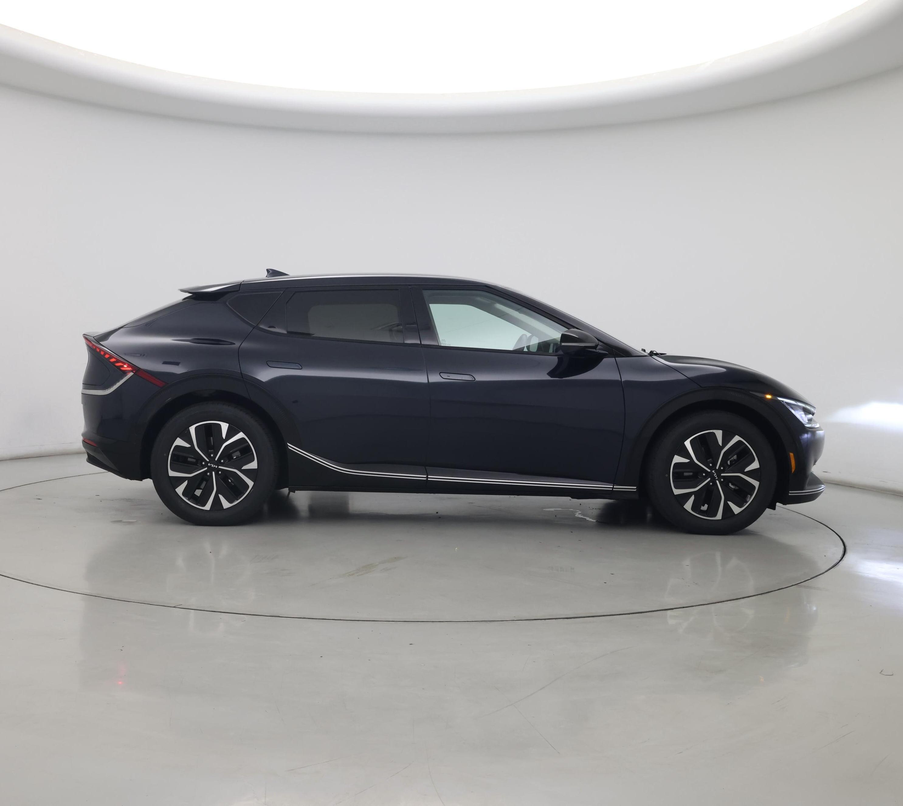 Thumbnail: 2022 Kia EV6 - 7