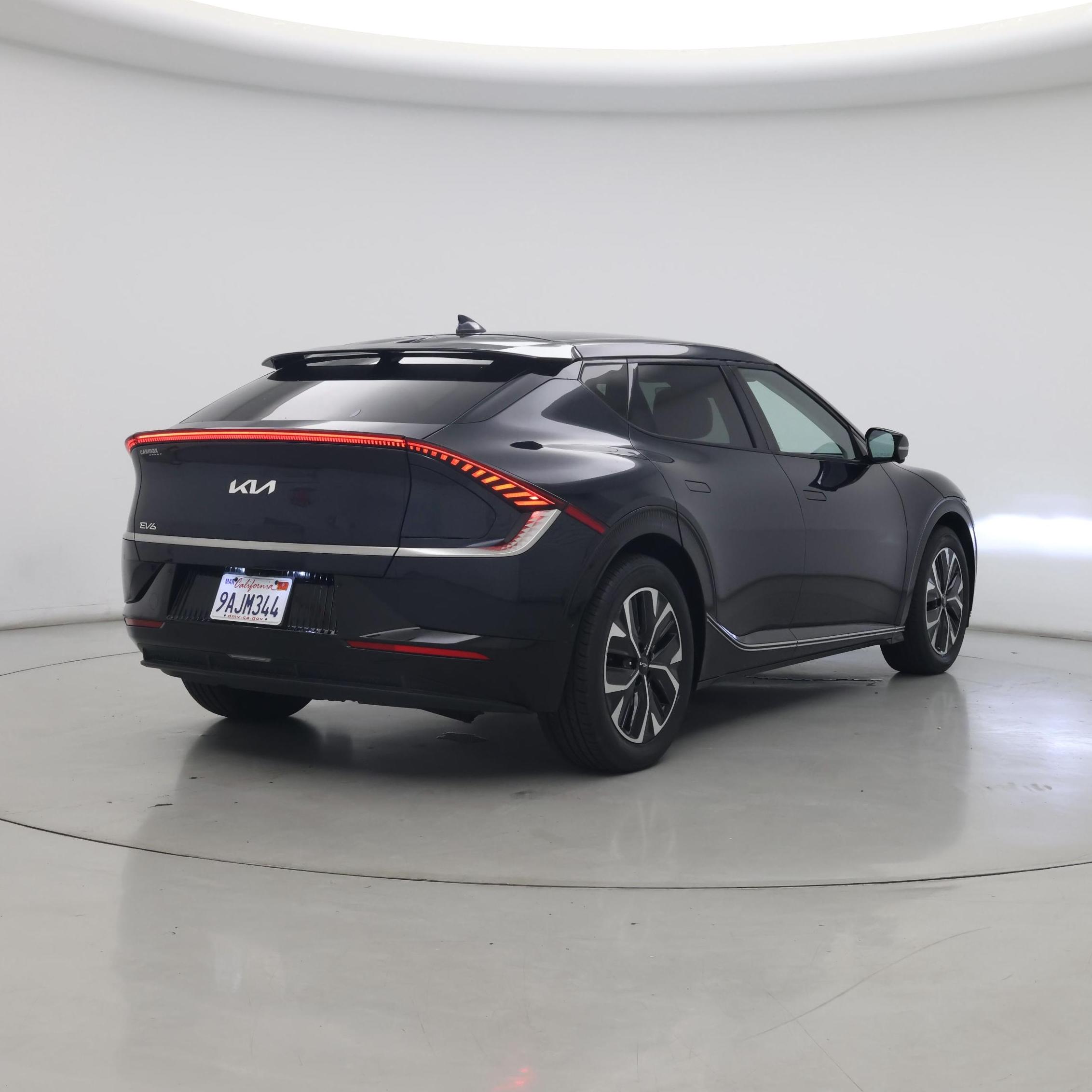 Thumbnail: 2022 Kia EV6 - 8