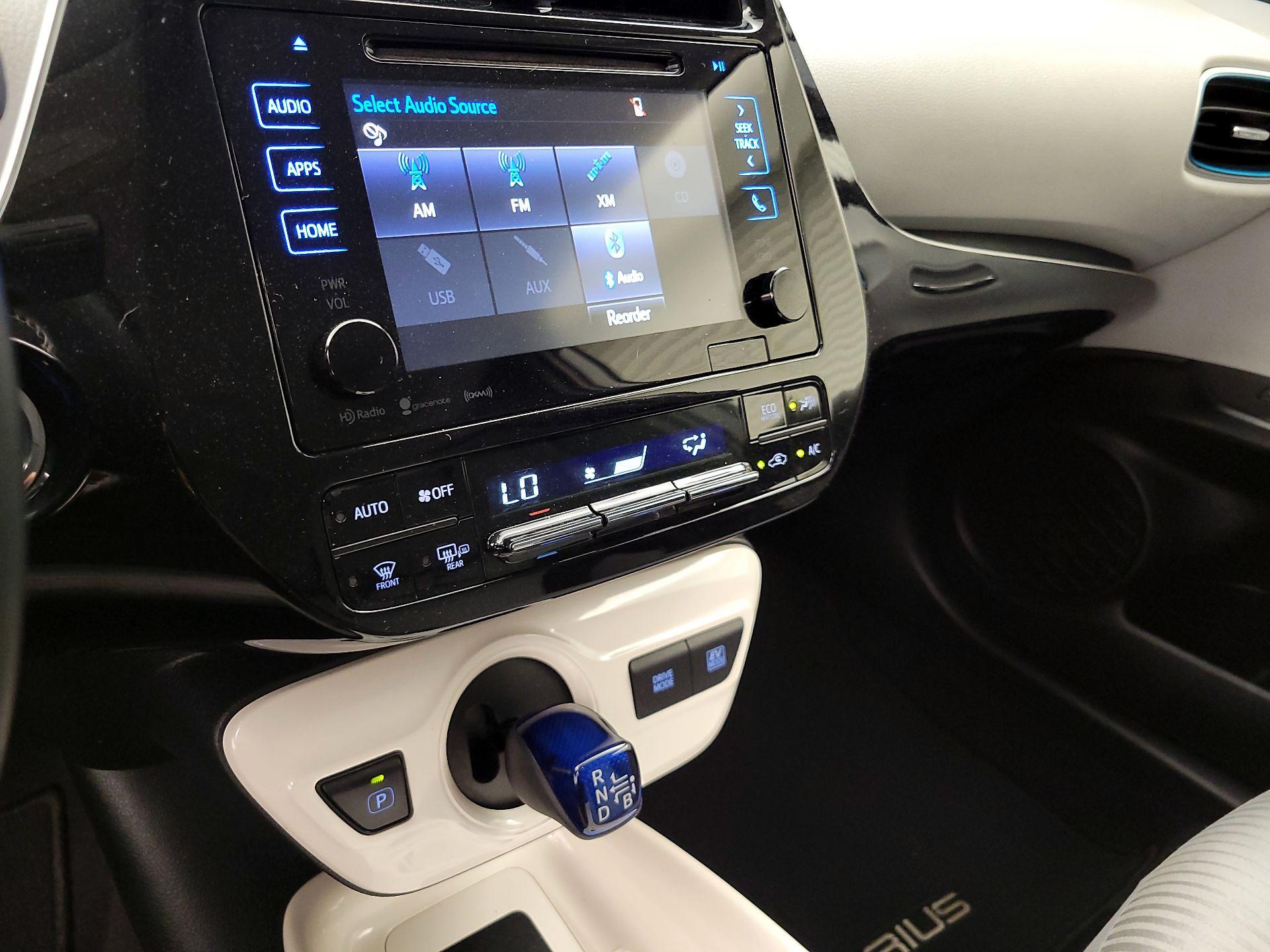 Thumbnail: 2016 Toyota Prius - 16