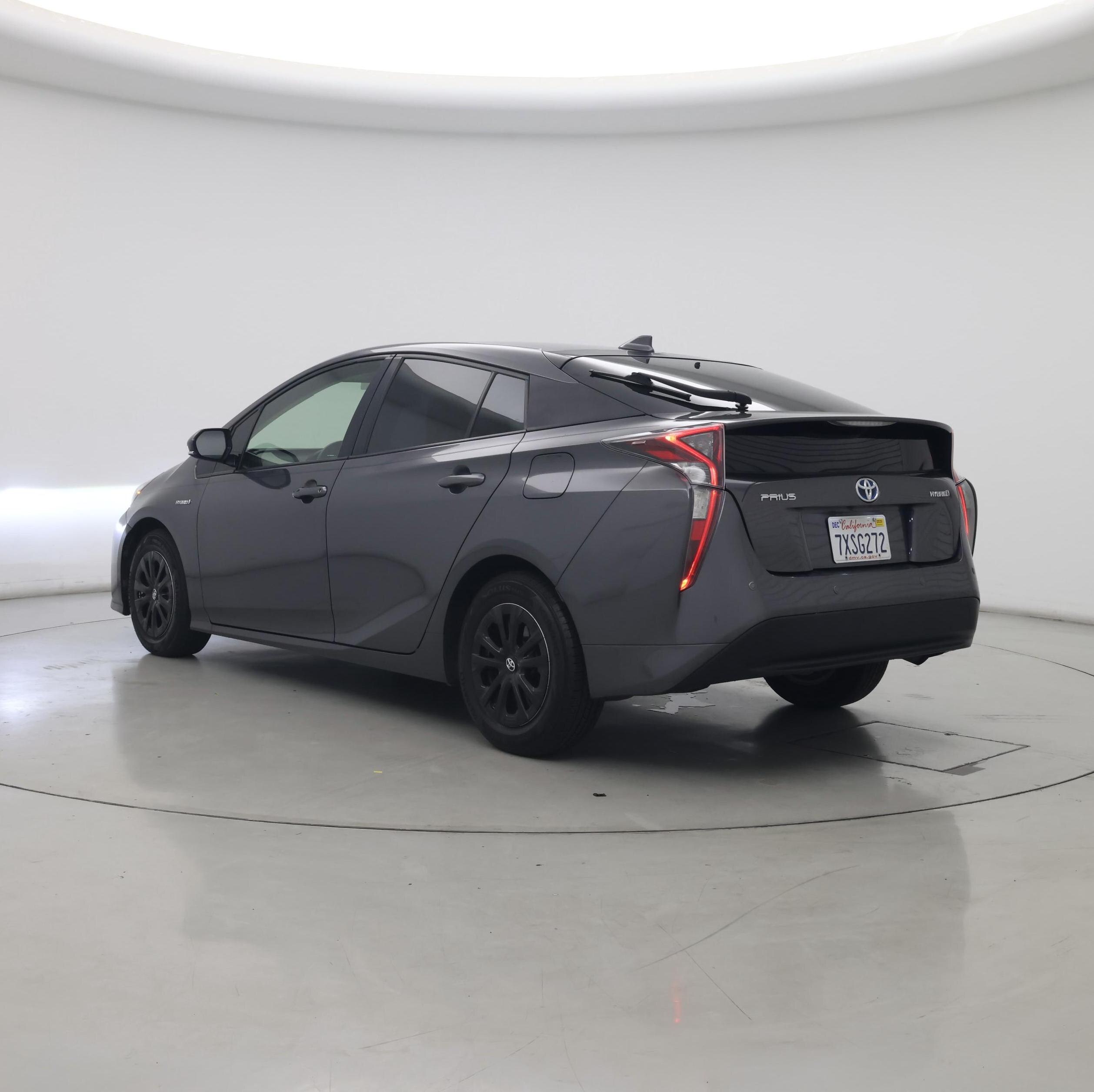Thumbnail: 2016 Toyota Prius - 2