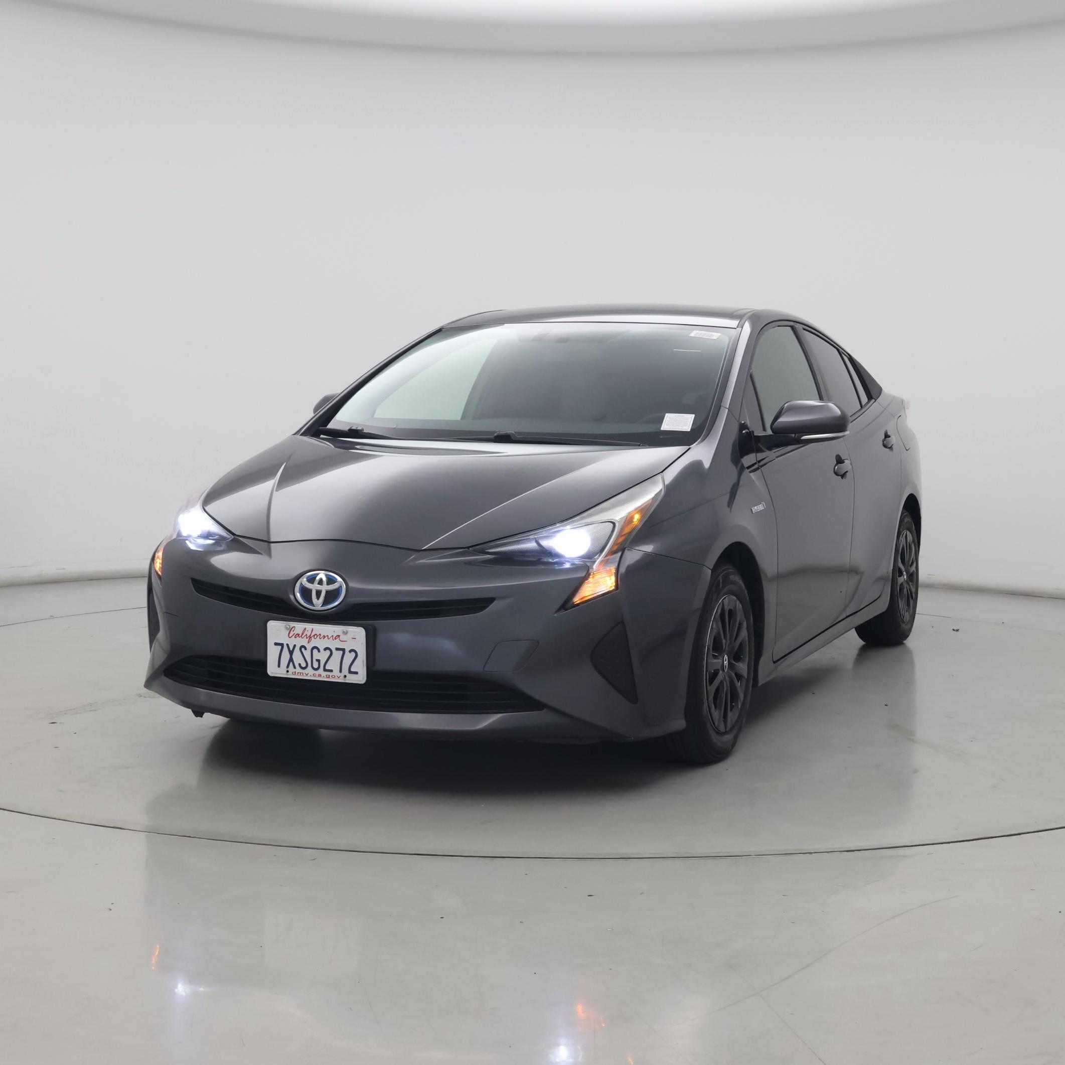 Thumbnail: 2016 Toyota Prius - 4