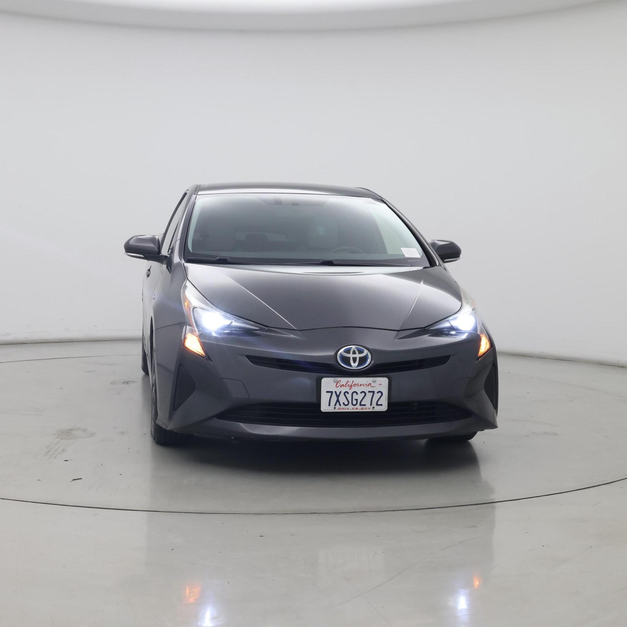 Thumbnail: 2016 Toyota Prius - 5