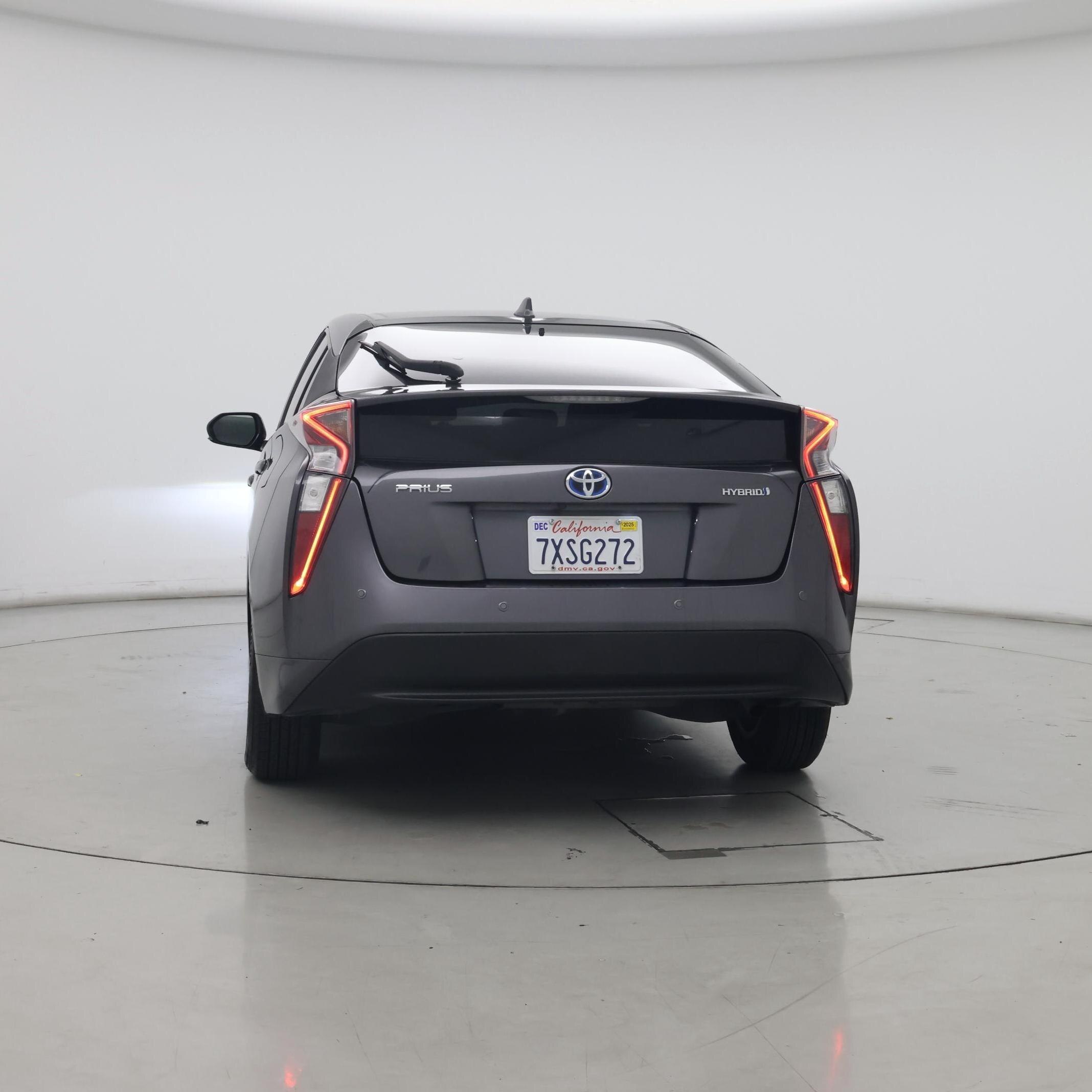 Thumbnail: 2016 Toyota Prius - 6