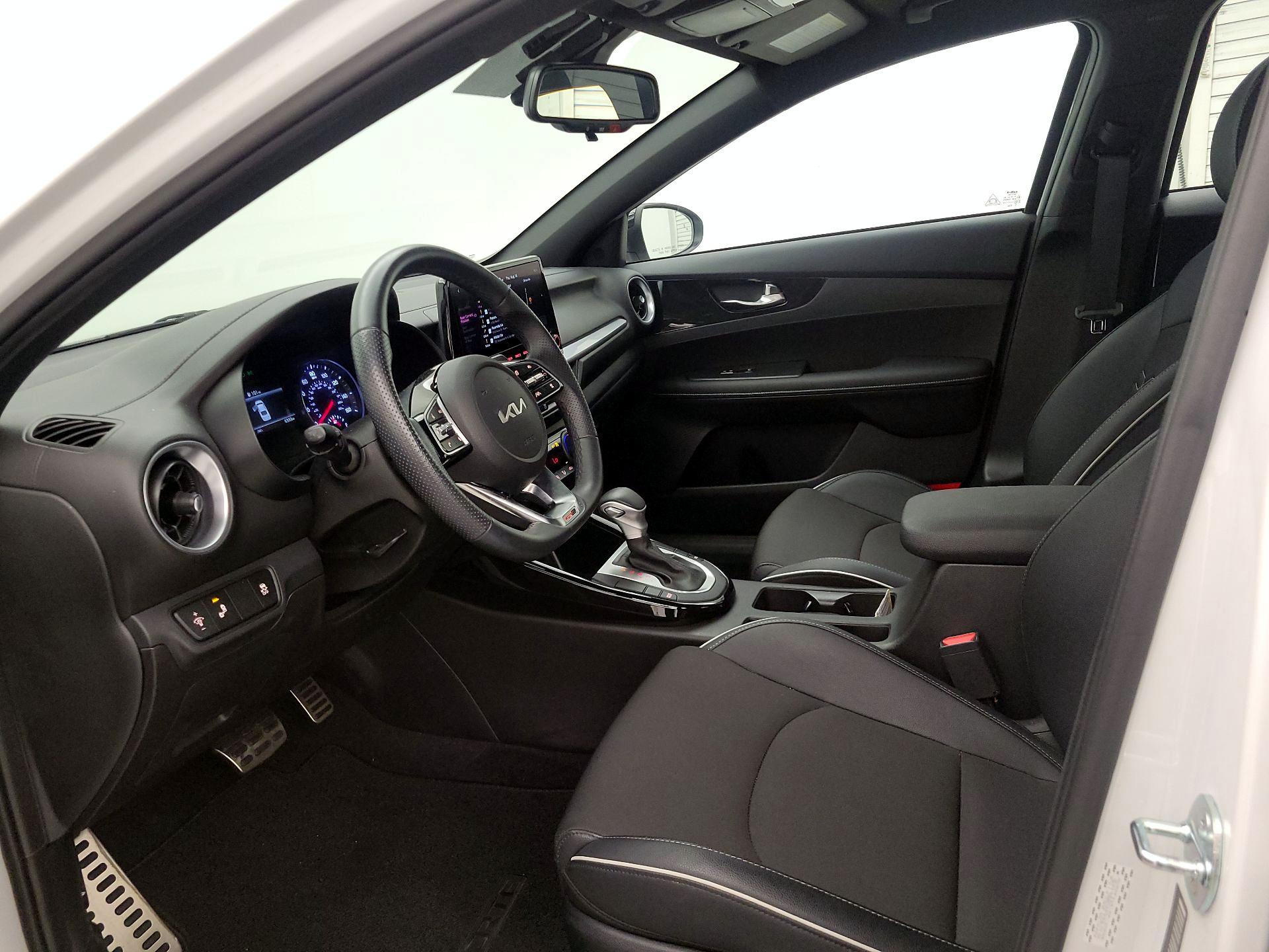 Thumbnail: 2023 Kia Forte - 11