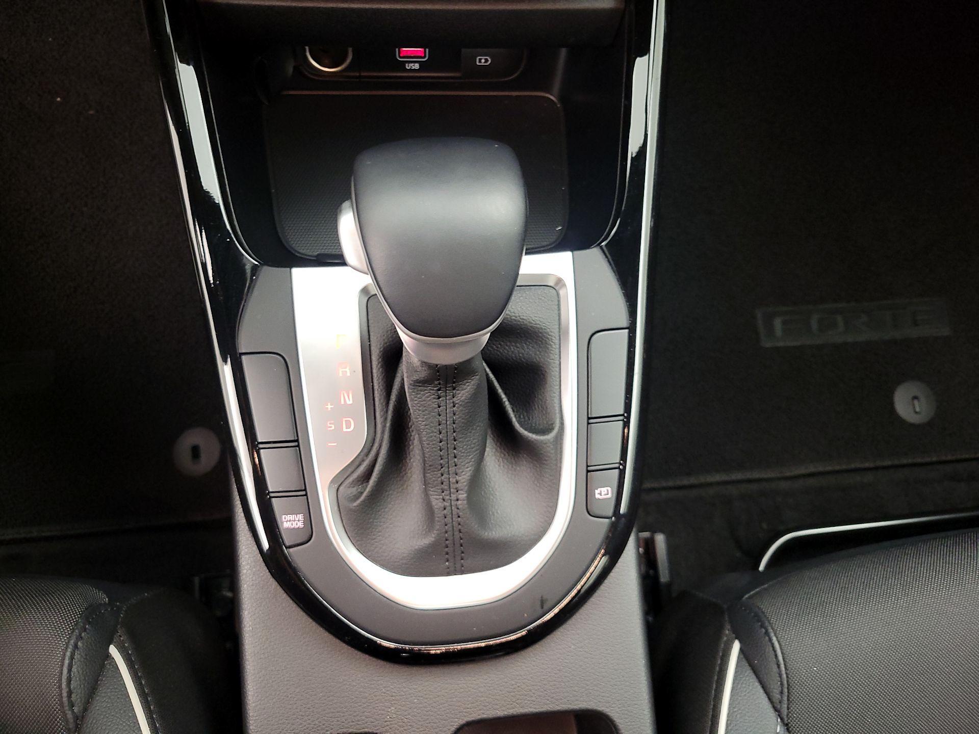 Thumbnail: 2023 Kia Forte - 18