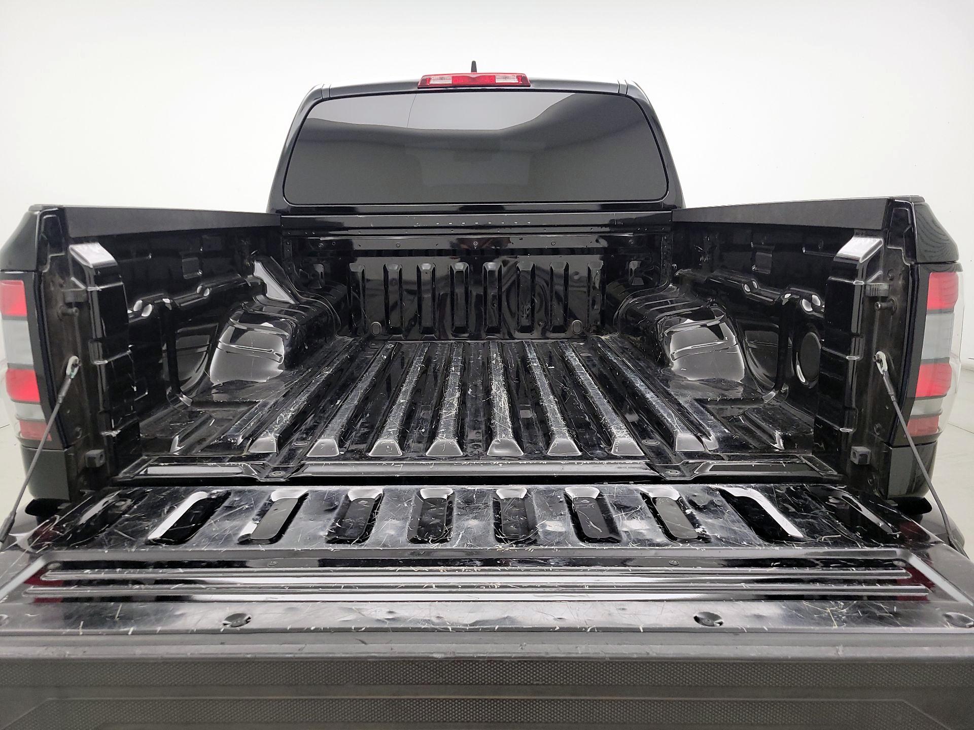 Thumbnail: 2022 Nissan Frontier - 20