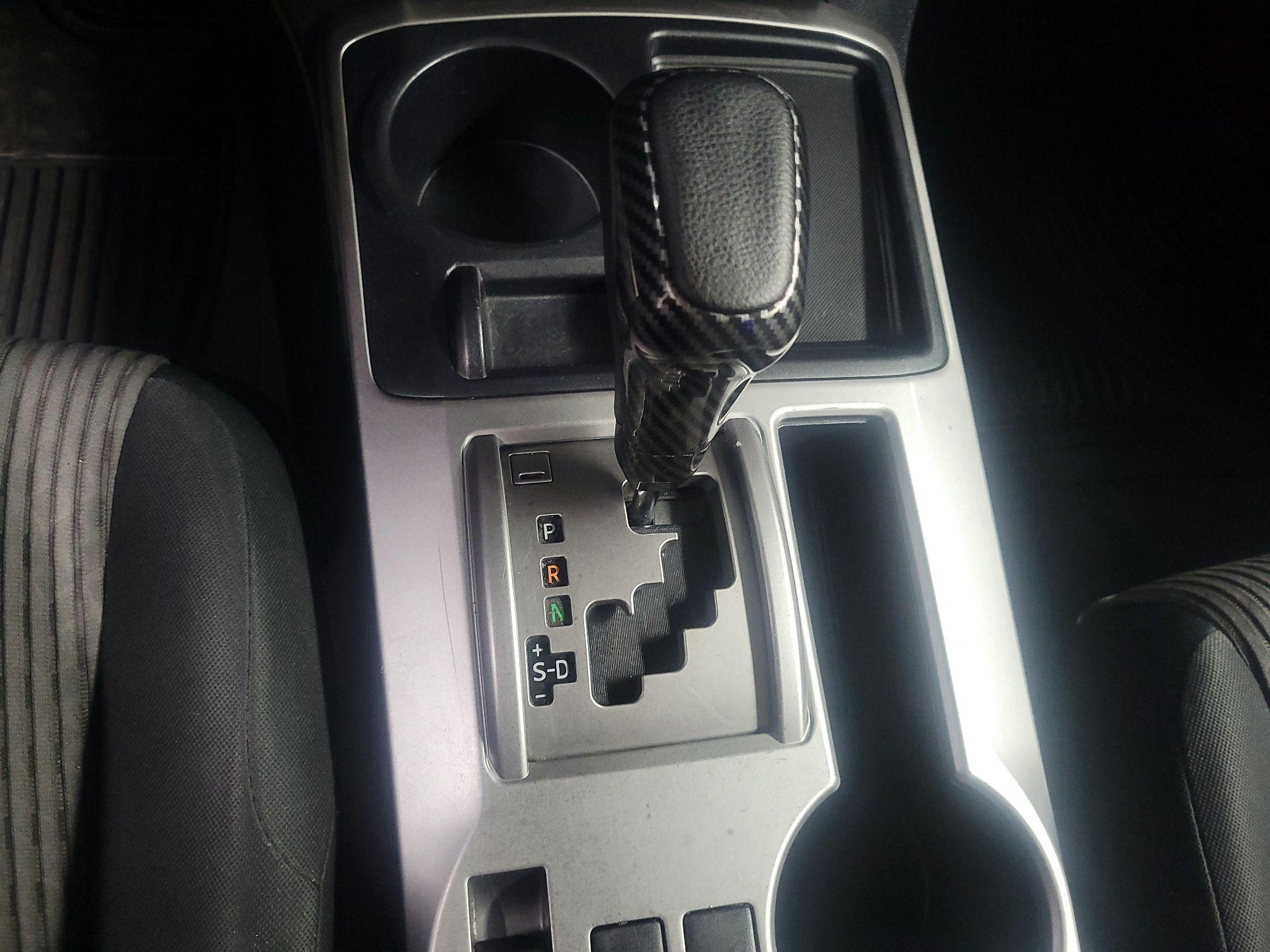 Thumbnail: 2016 Toyota 4Runner - 16