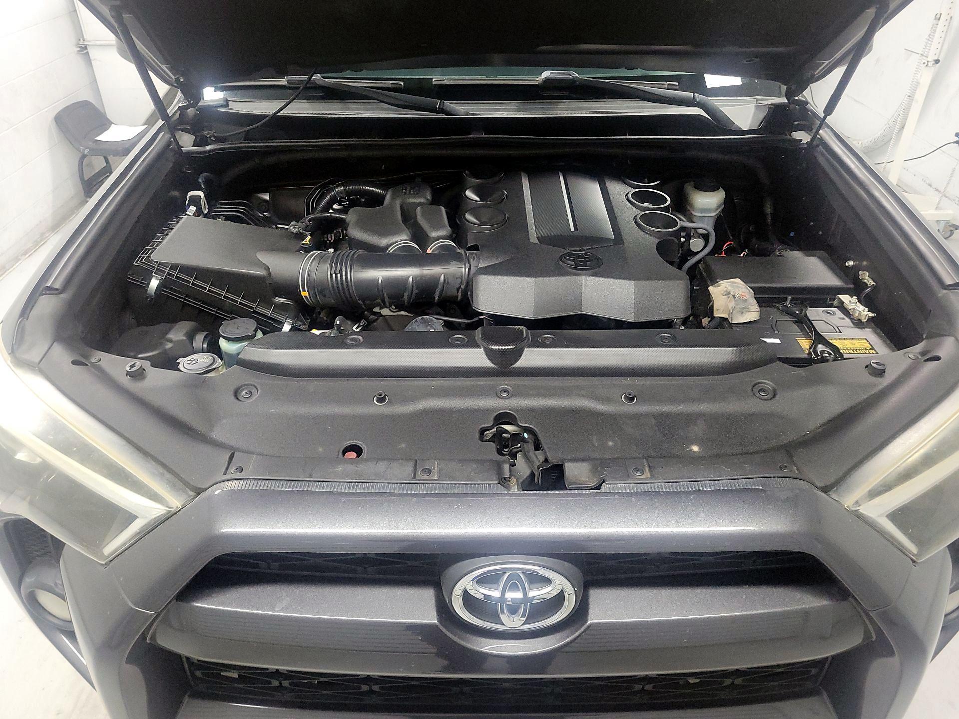 Thumbnail: 2016 Toyota 4Runner - 19