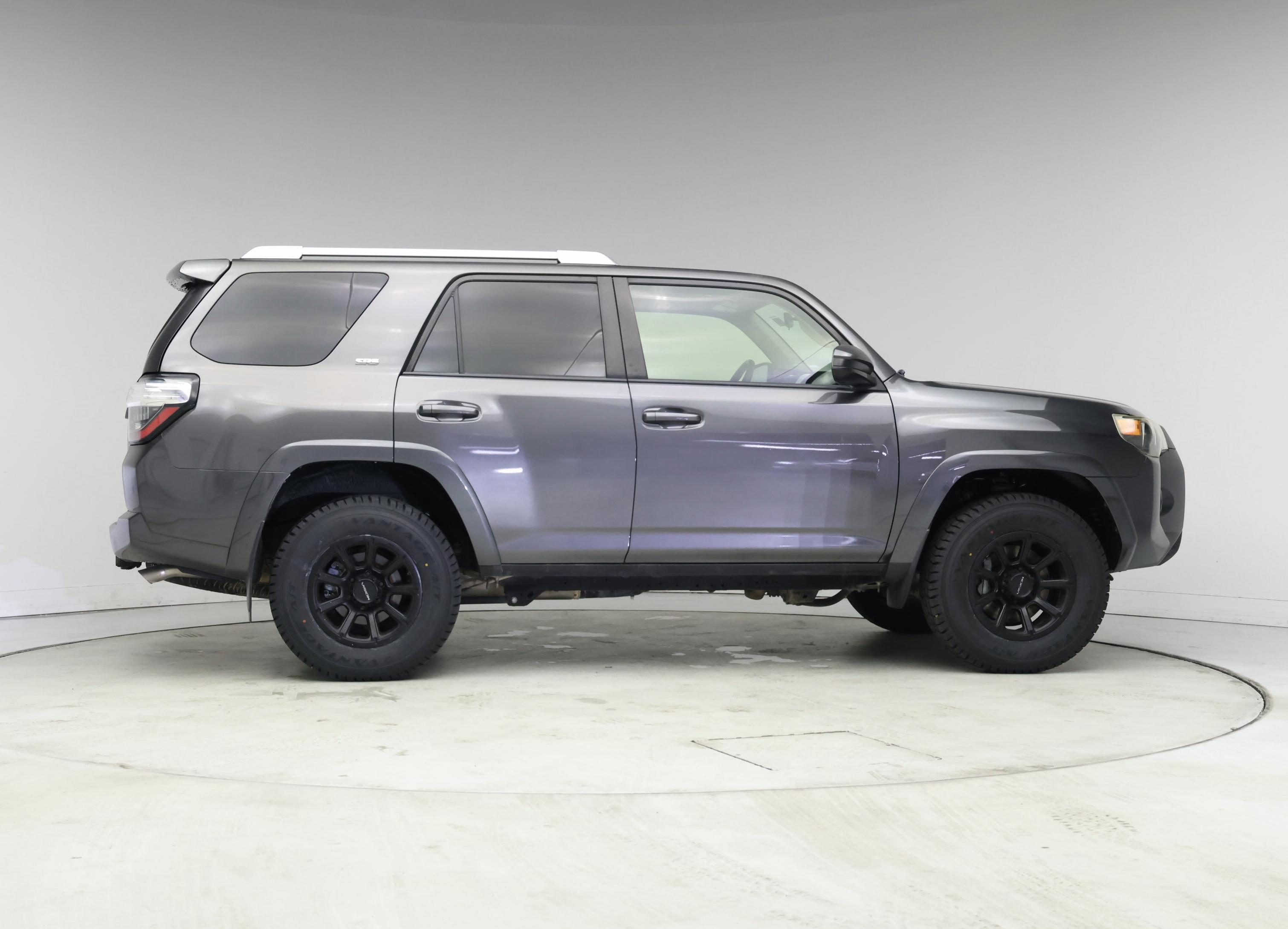 Thumbnail: 2016 Toyota 4Runner - 7
