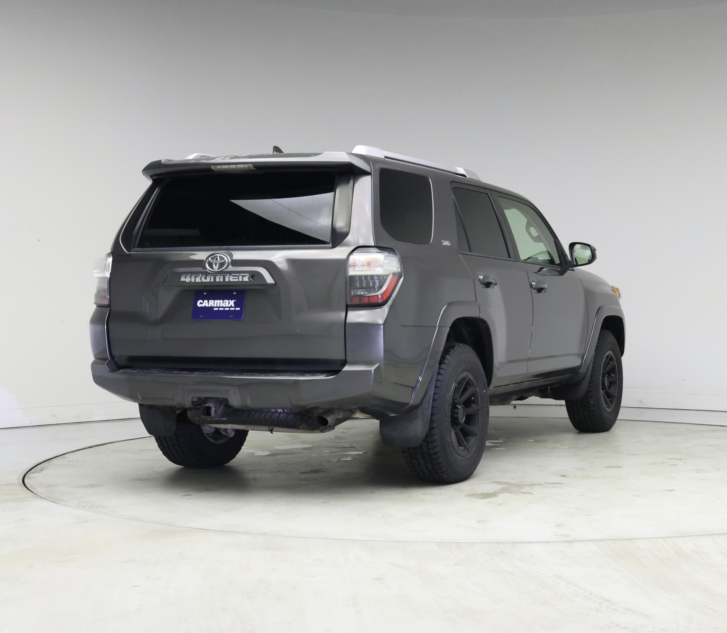 Thumbnail: 2016 Toyota 4Runner - 8