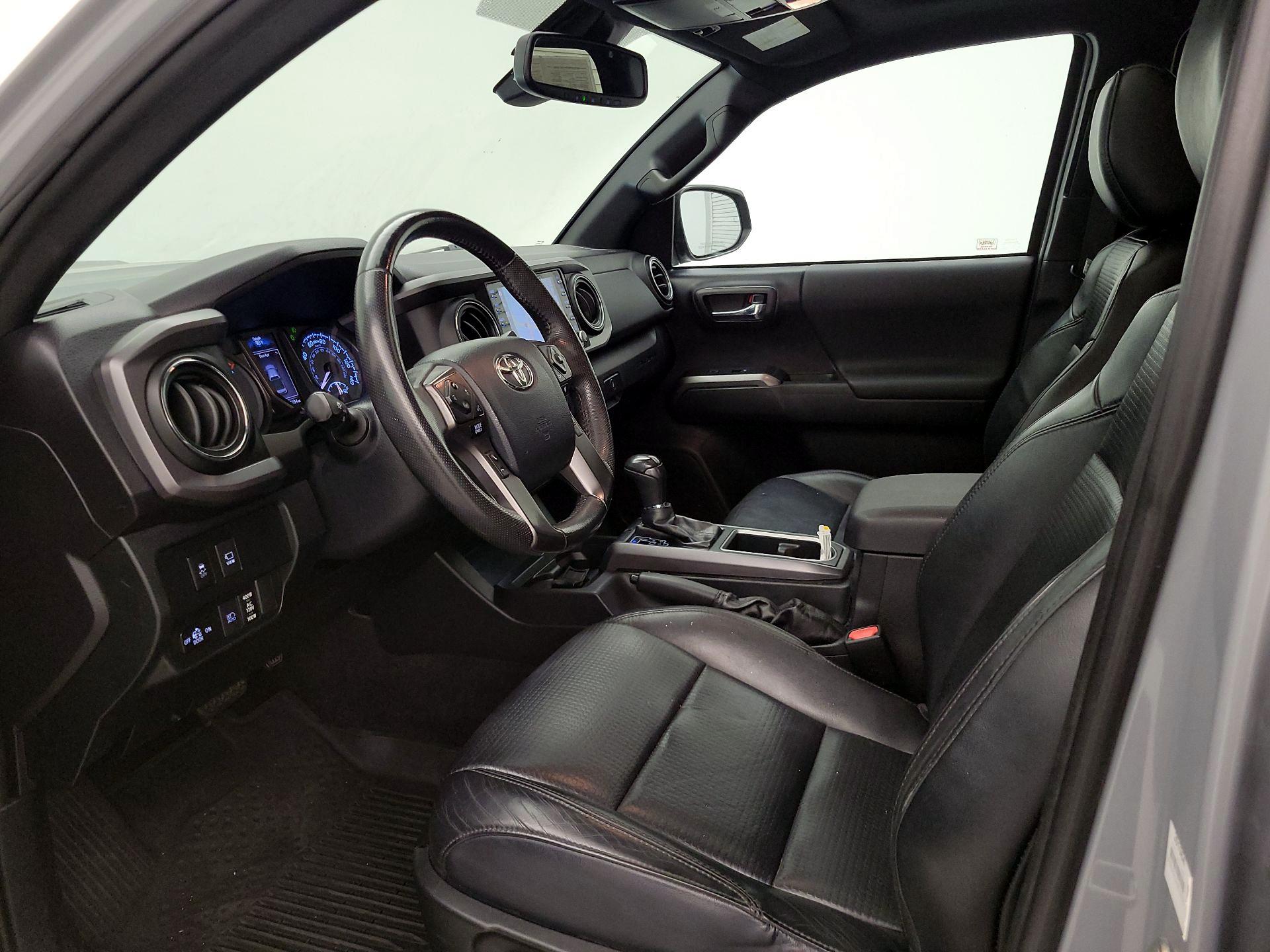 Thumbnail: 2020 Toyota Tacoma - 11