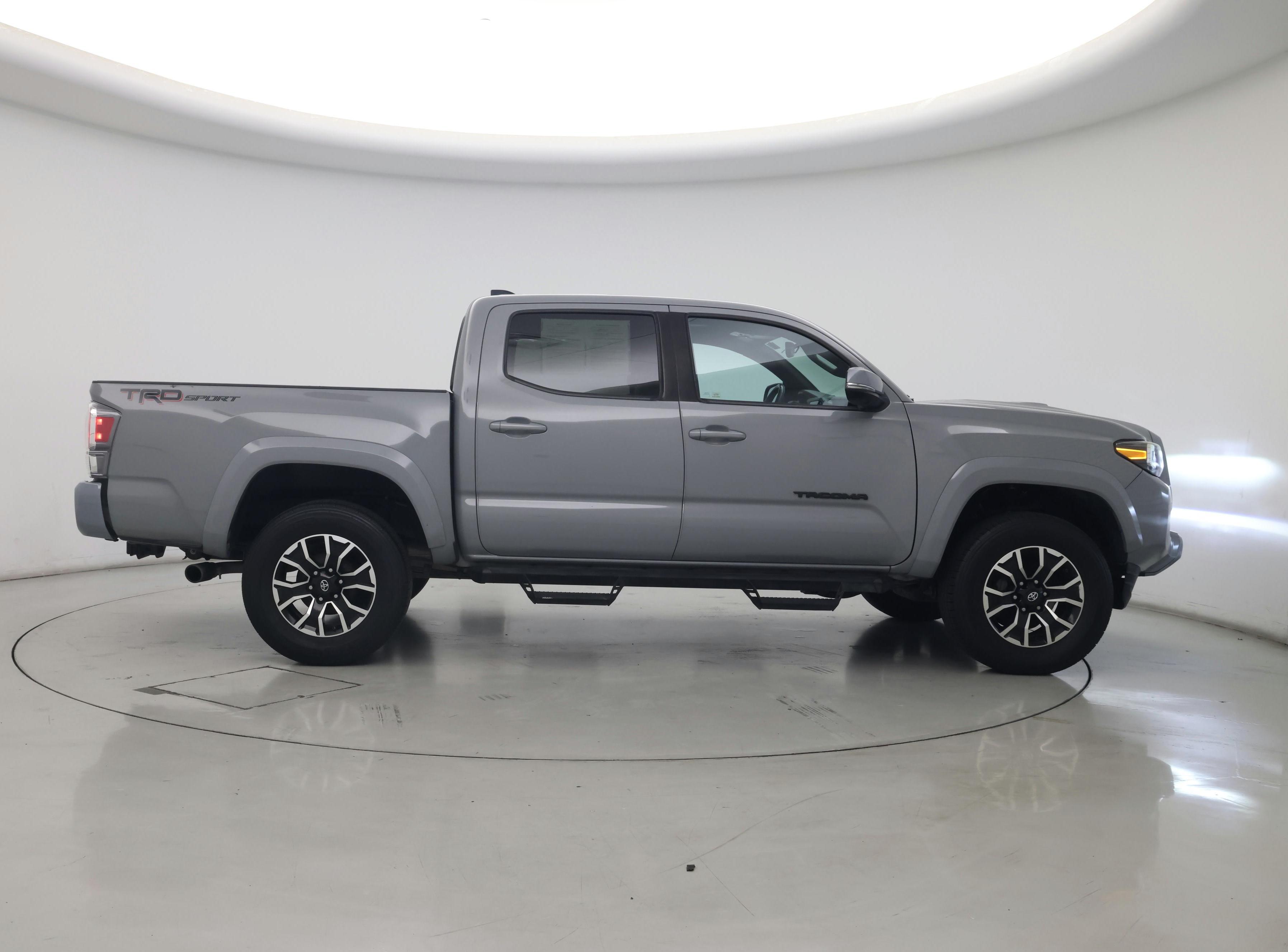 Thumbnail: 2020 Toyota Tacoma - 7