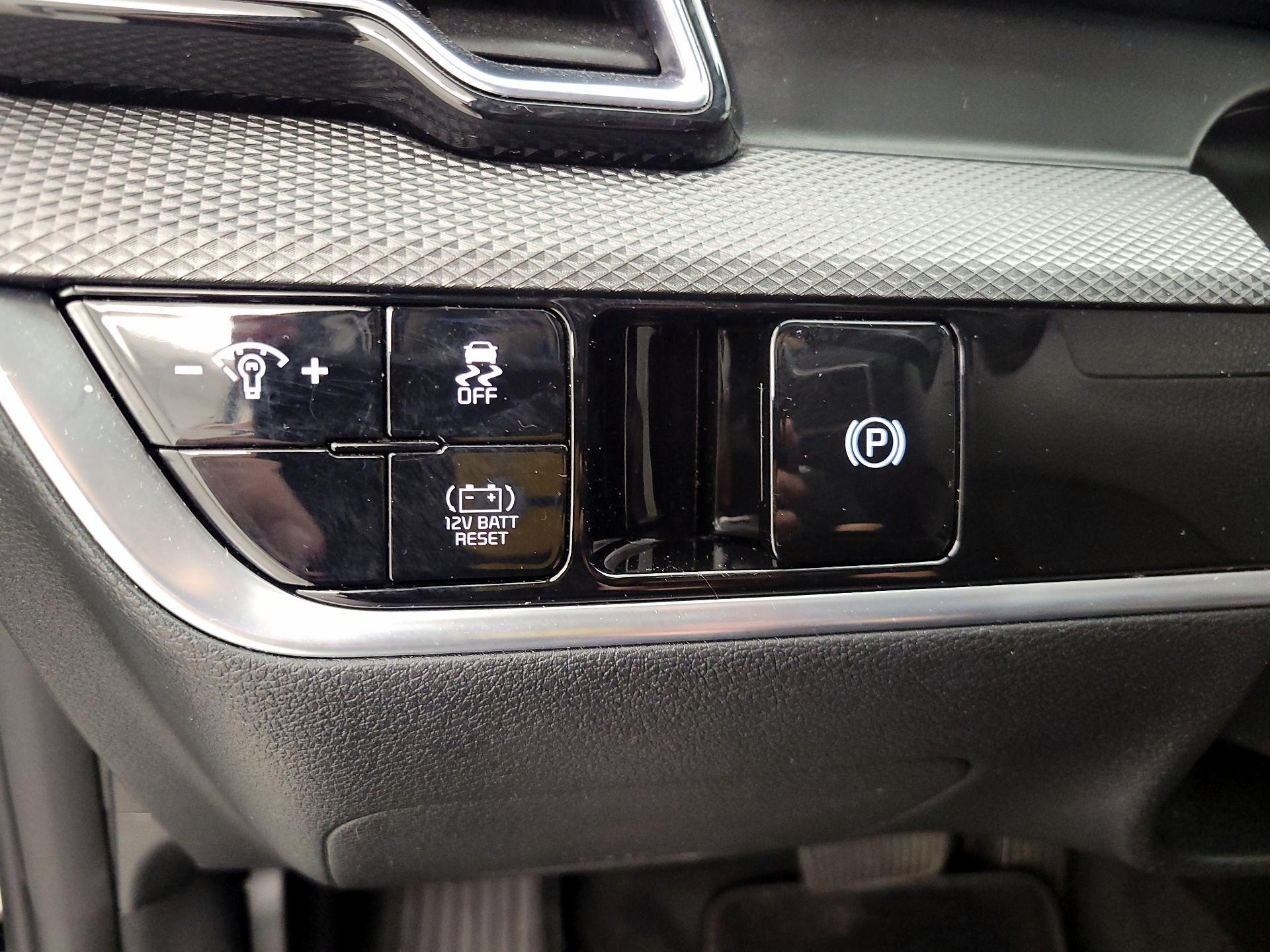 Thumbnail: 2023 Kia Sportage - 13