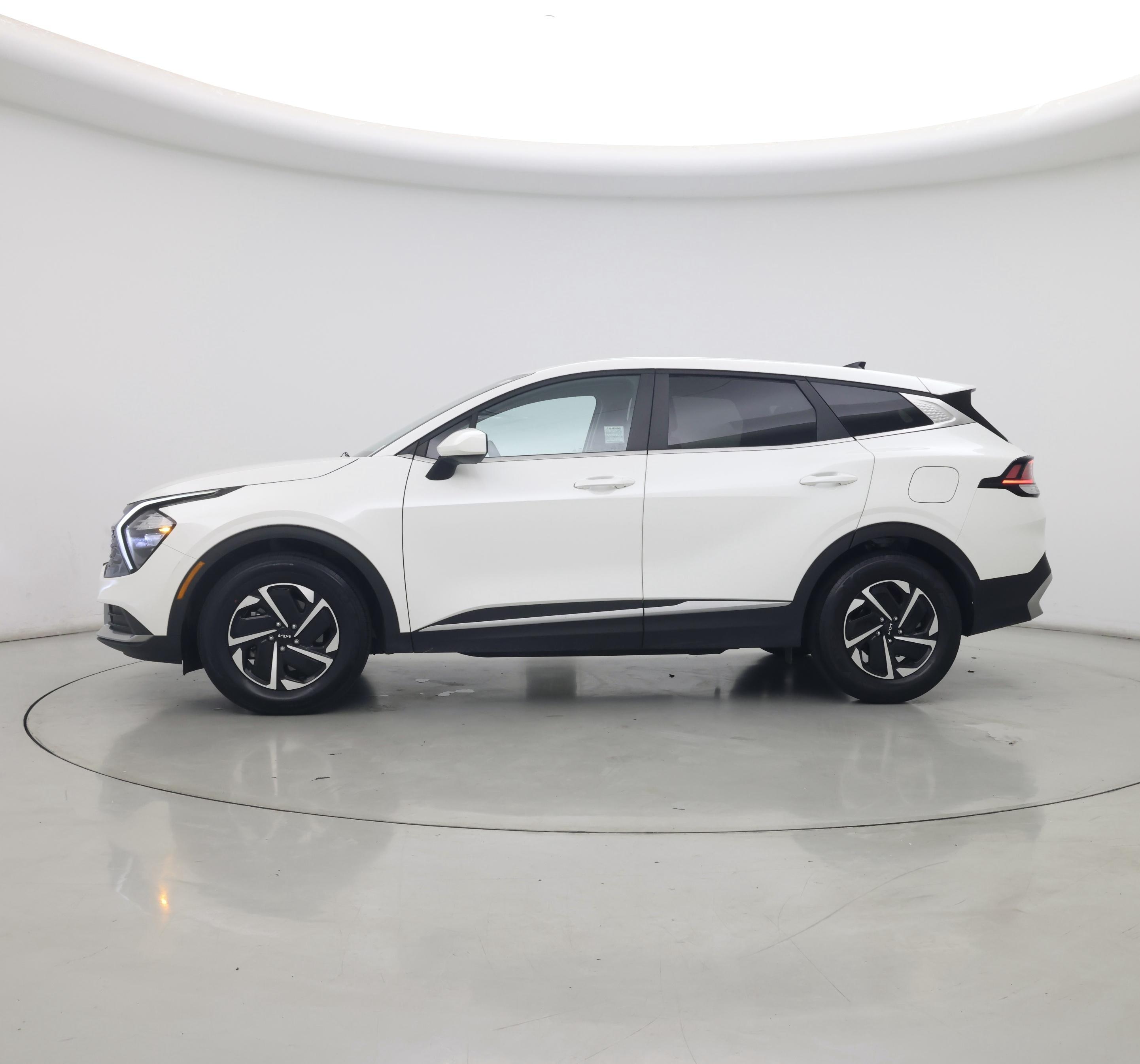 Thumbnail: 2023 Kia Sportage - 3