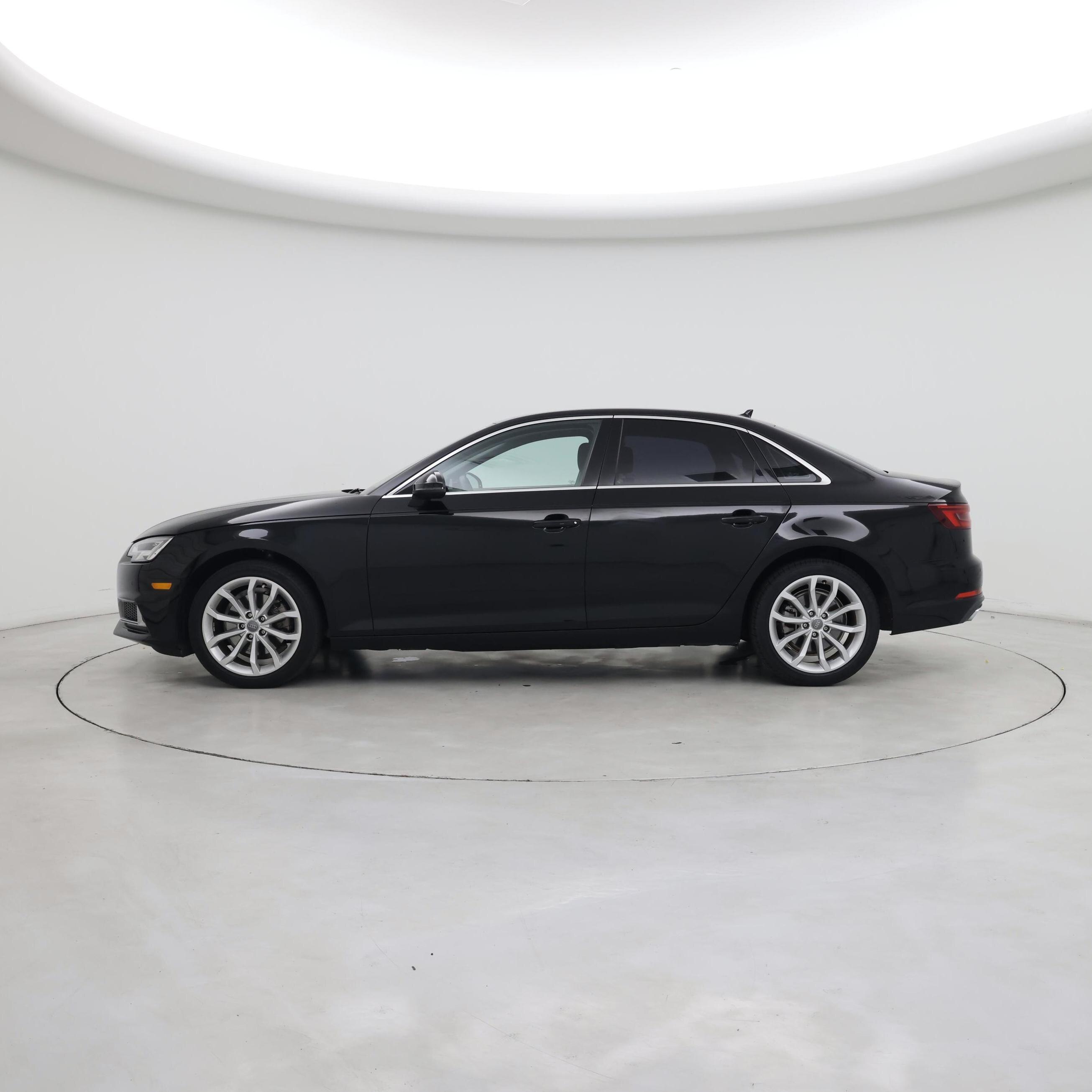 Thumbnail: 2019 Audi A4 - 3
