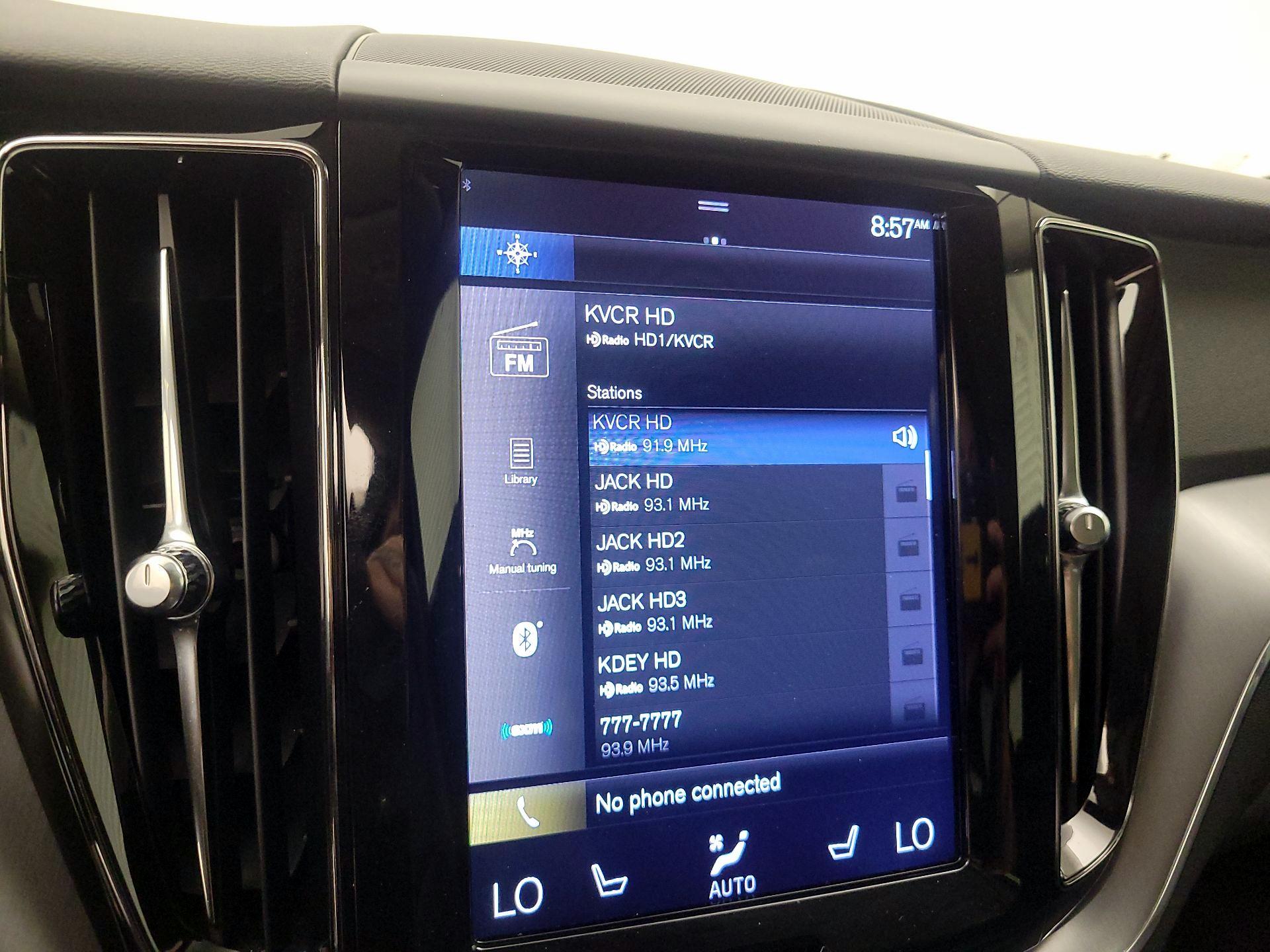 Thumbnail: 2019 Volvo XC60 - 16