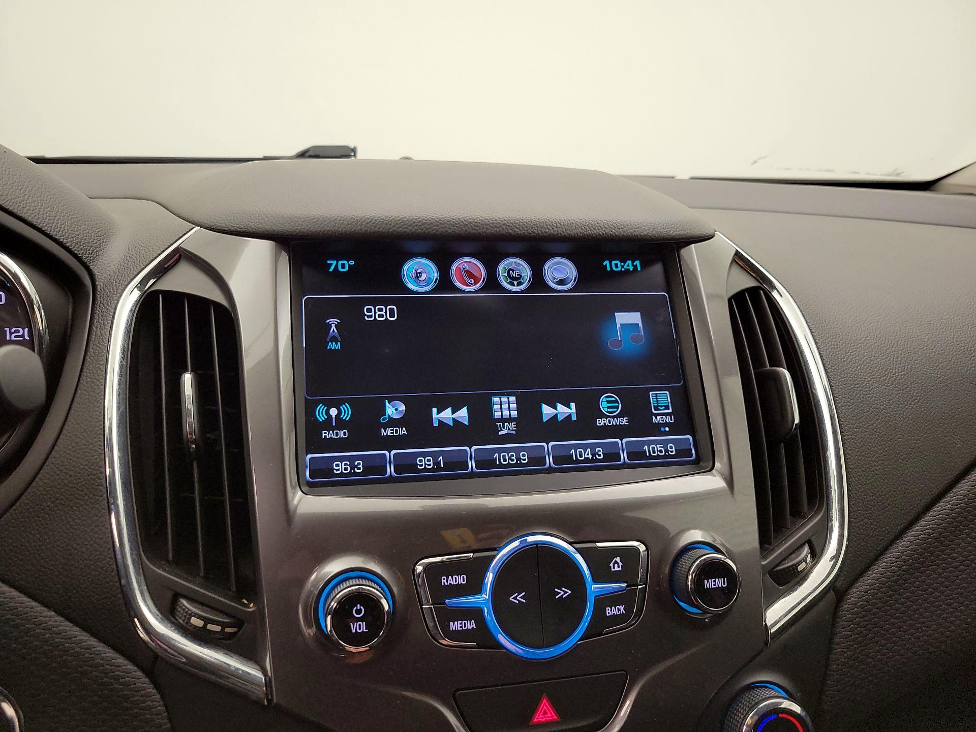 Thumbnail: 2017 Chevrolet Cruze - 15