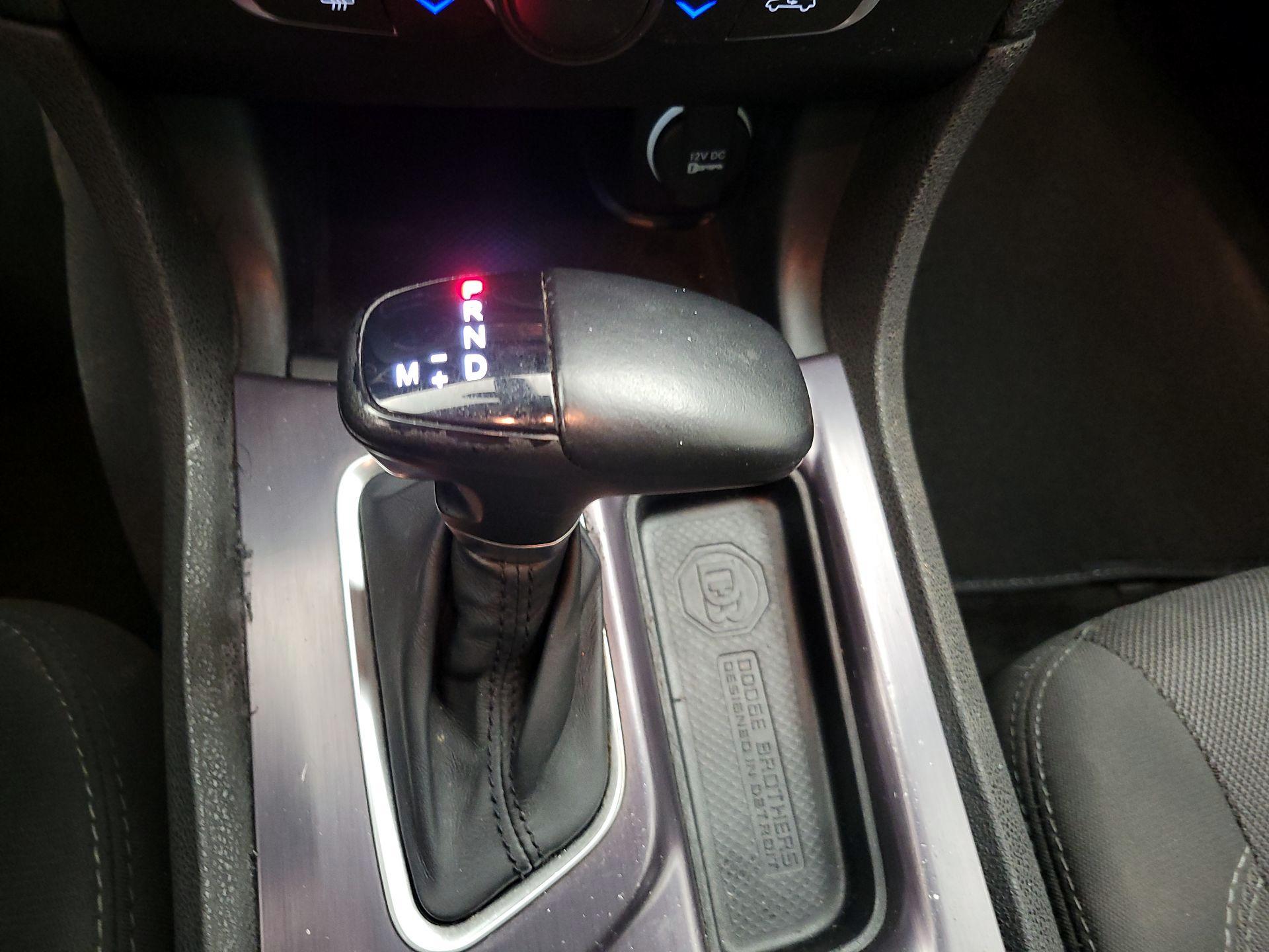 Thumbnail: 2015 Dodge Charger - 16