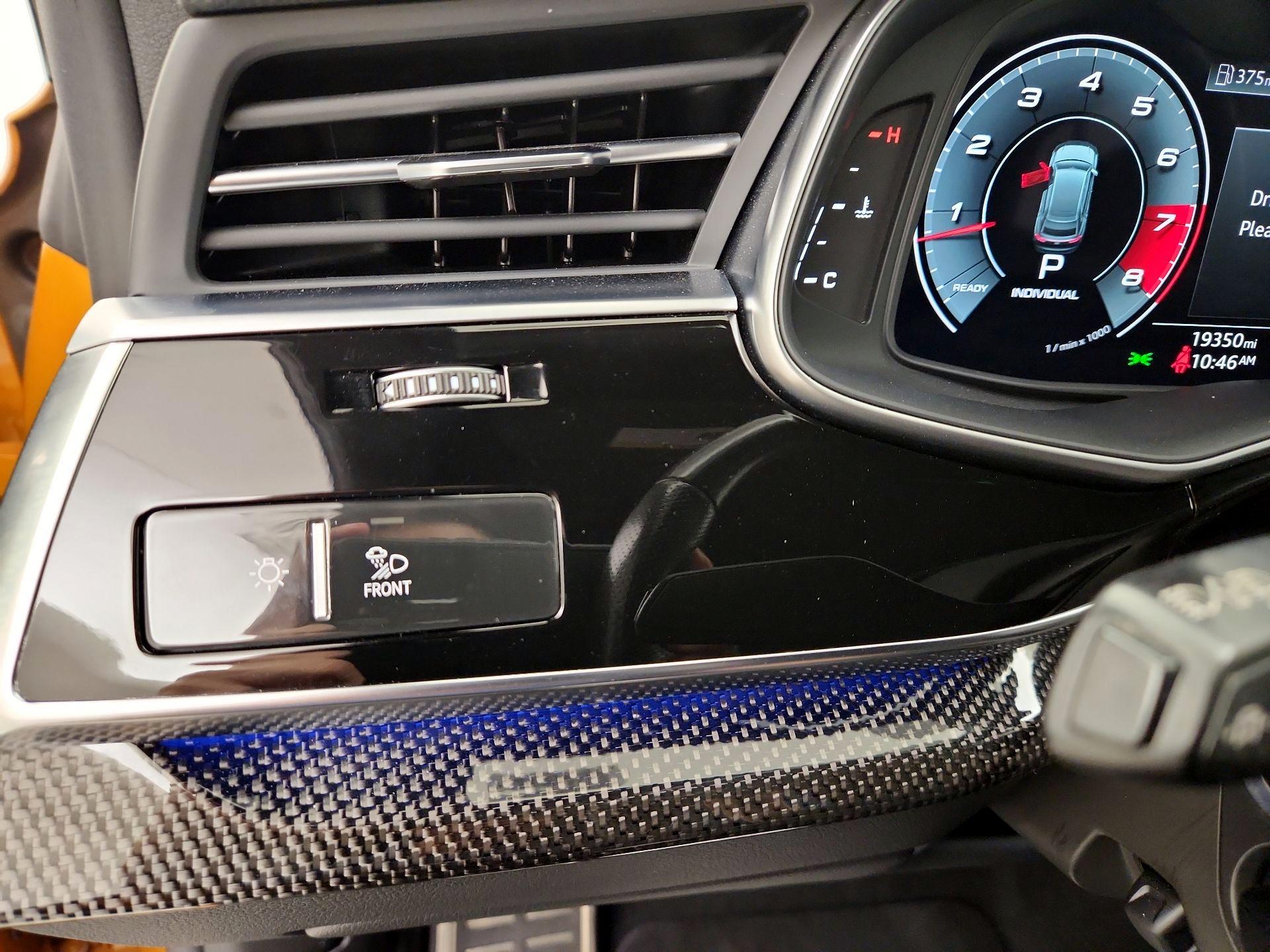 Thumbnail: 2023 Audi SQ8 - 13